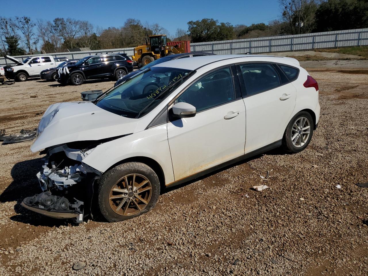 FORD FOCUS 2017 1fadp3k25hl215824