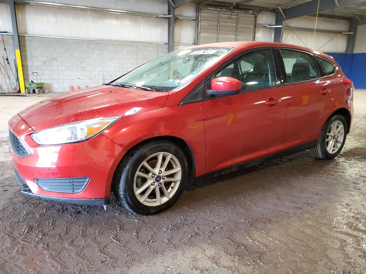 FORD FOCUS 2018 1fadp3k25jl308963