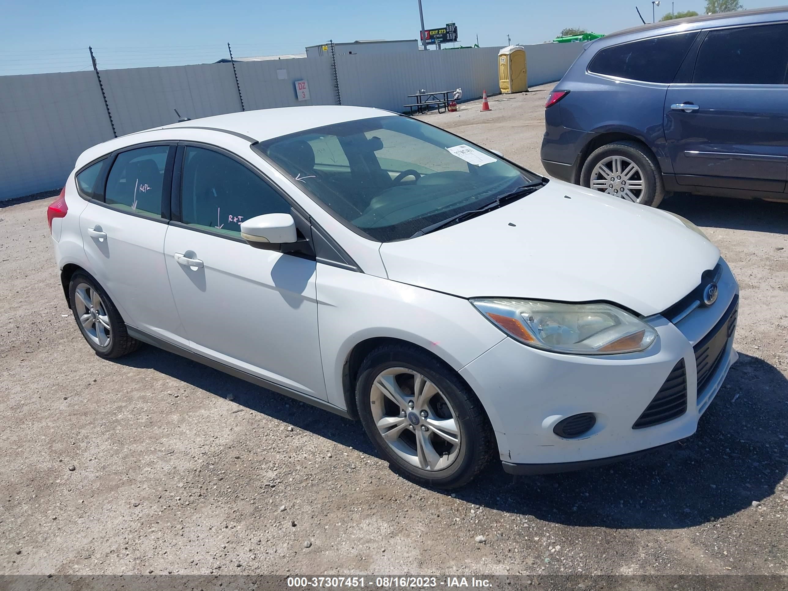 FORD FOCUS 2014 1fadp3k26el307634