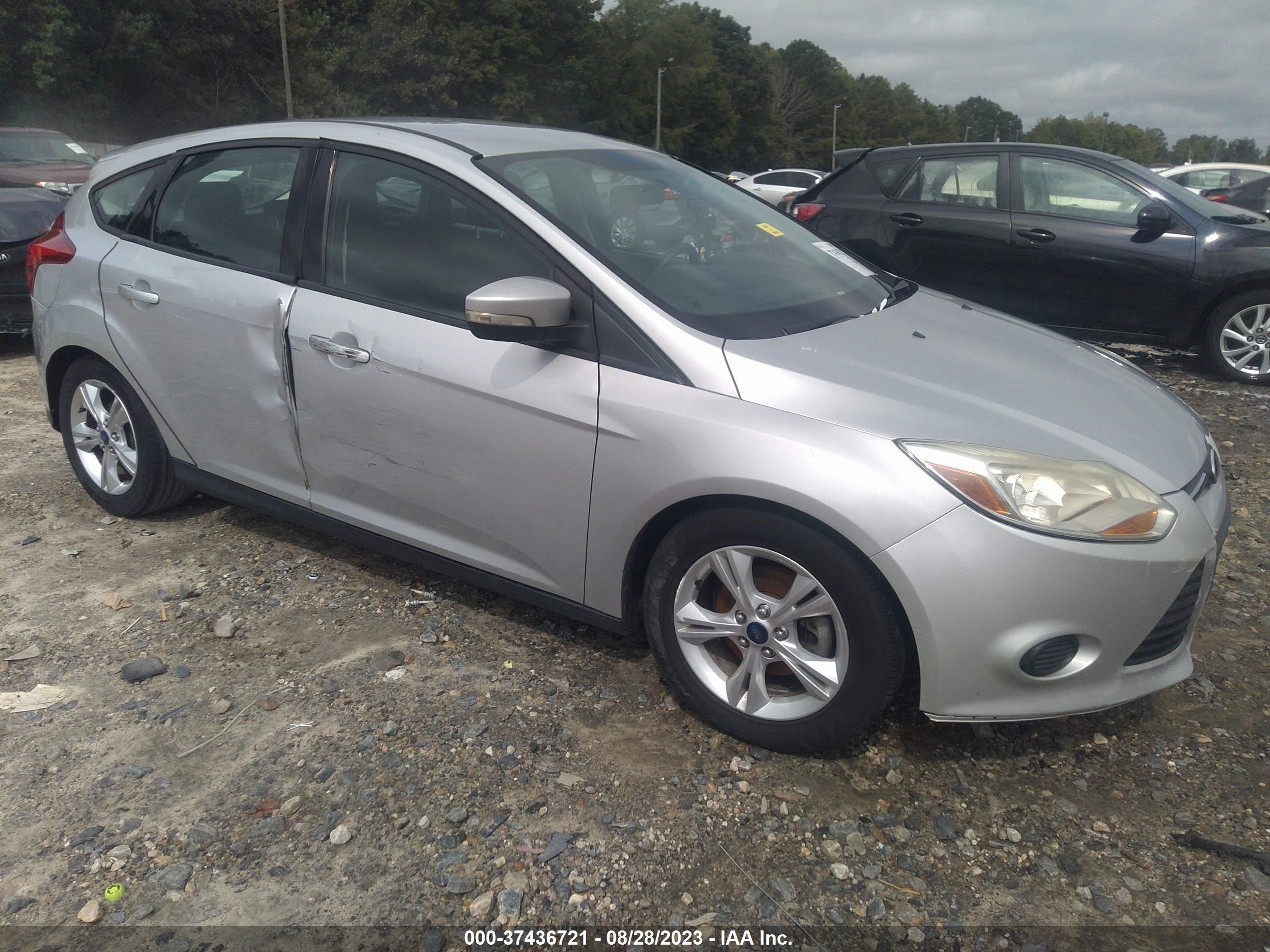 FORD FOCUS 2014 1fadp3k26el326605