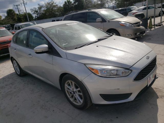 FORD FOCUS SE 2015 1fadp3k26fl355023