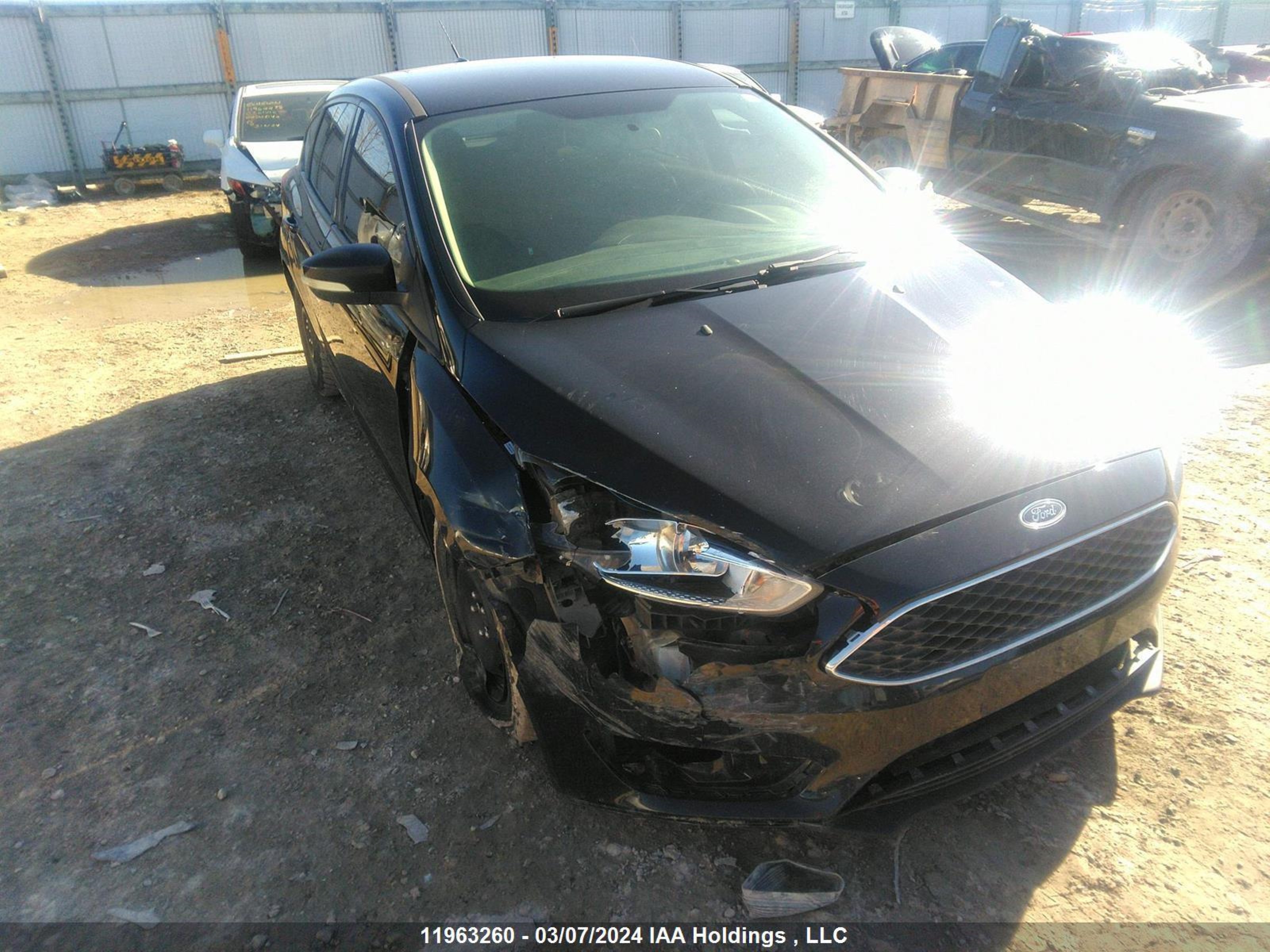 FORD FOCUS 2018 1fadp3k26jl219001