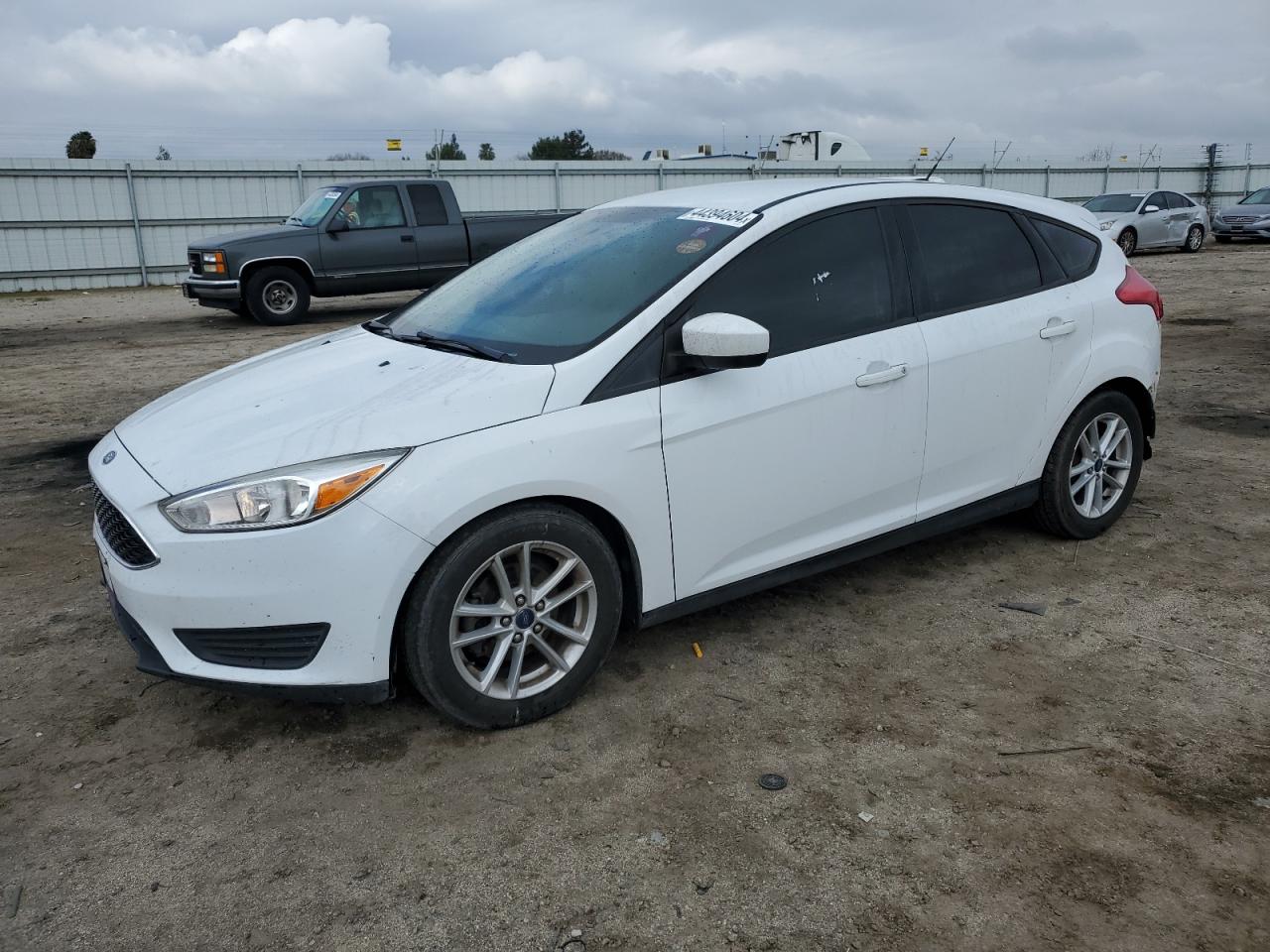 FORD FOCUS 2018 1fadp3k26jl242102