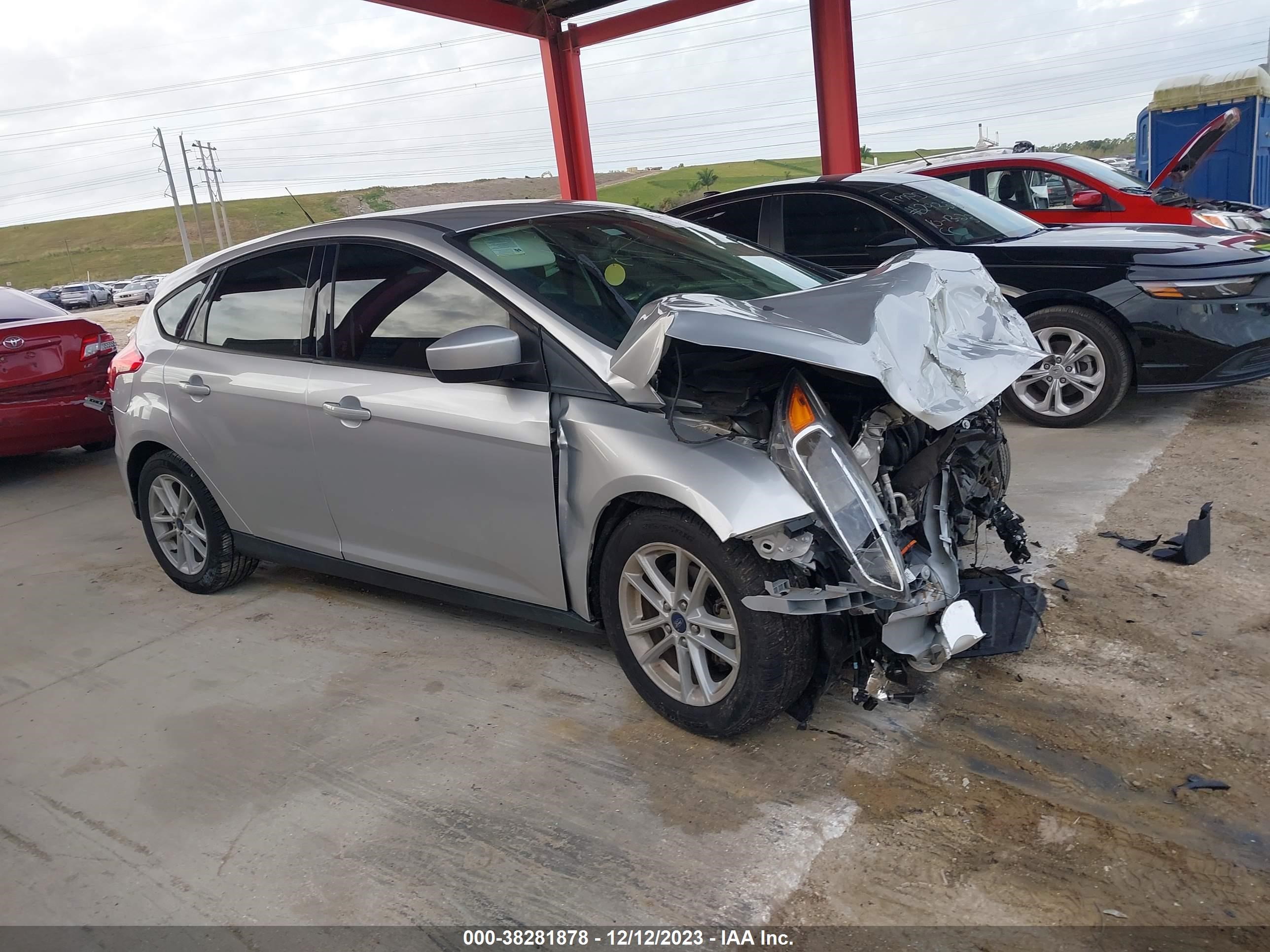 FORD FOCUS 2018 1fadp3k26jl272295