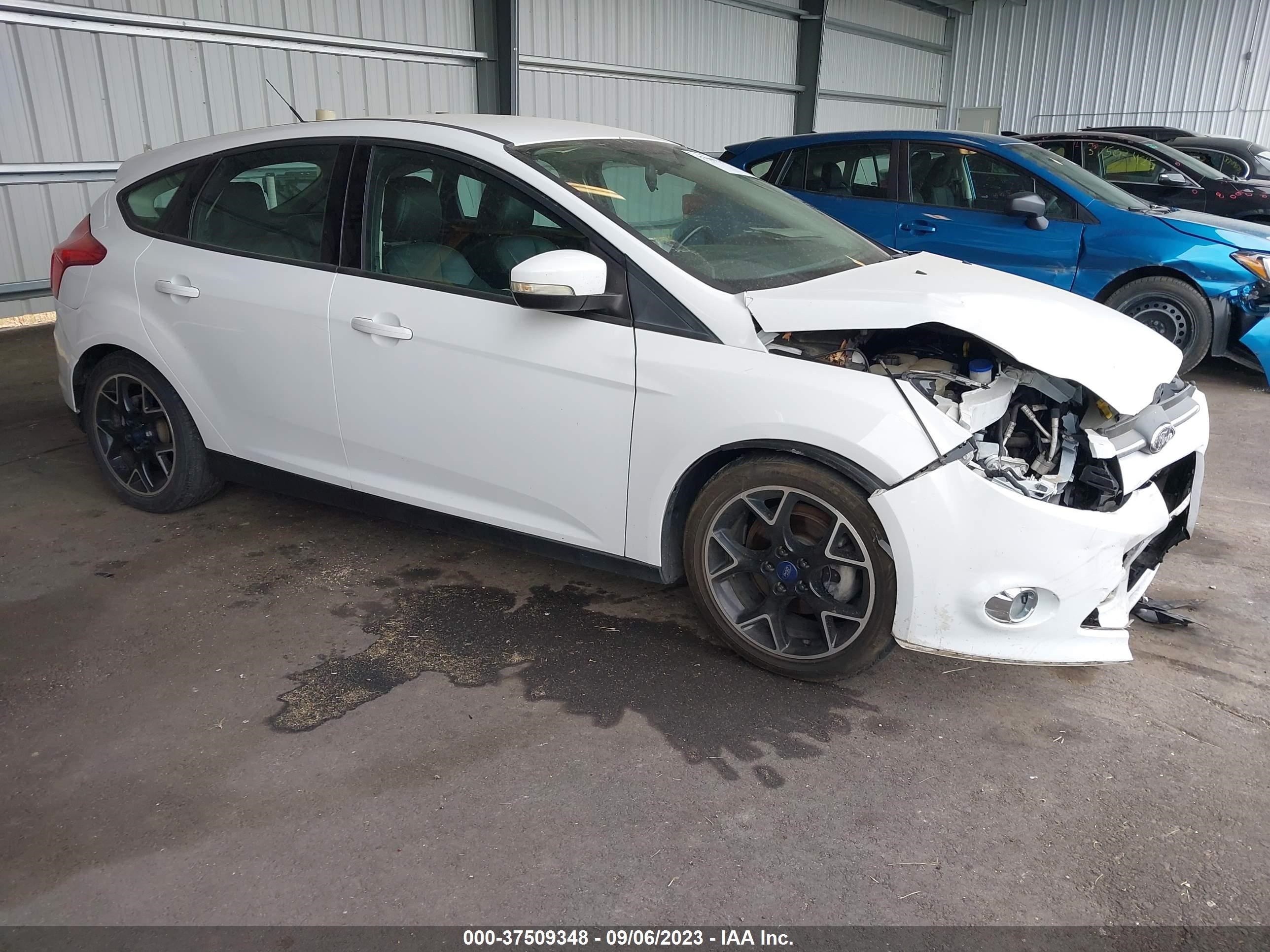 FORD FOCUS 2014 1fadp3k27el196575