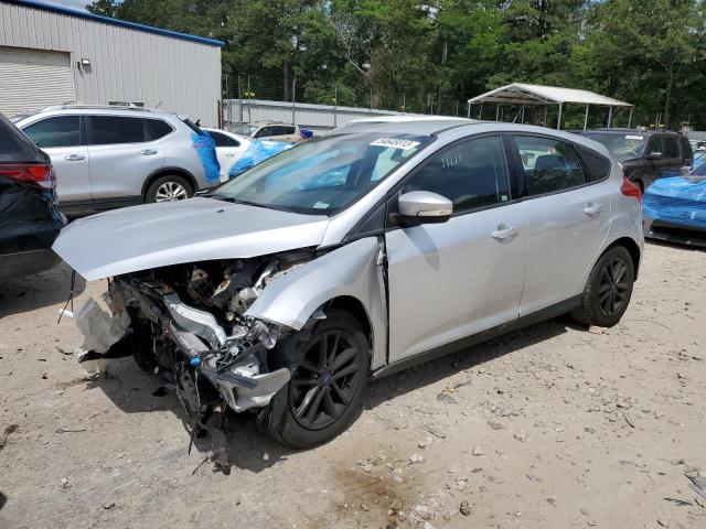 FORD FOCUS SE 2015 1fadp3k27fl276024