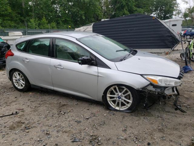 FORD FOCUS SE 2015 1fadp3k27fl283717