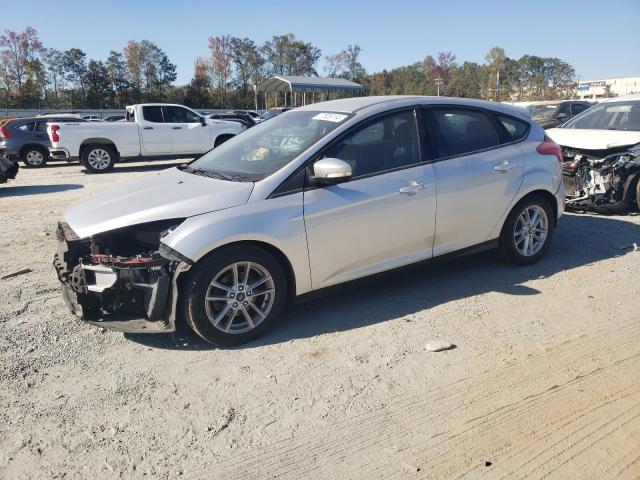 FORD FOCUS SE 2015 1fadp3k27fl370419