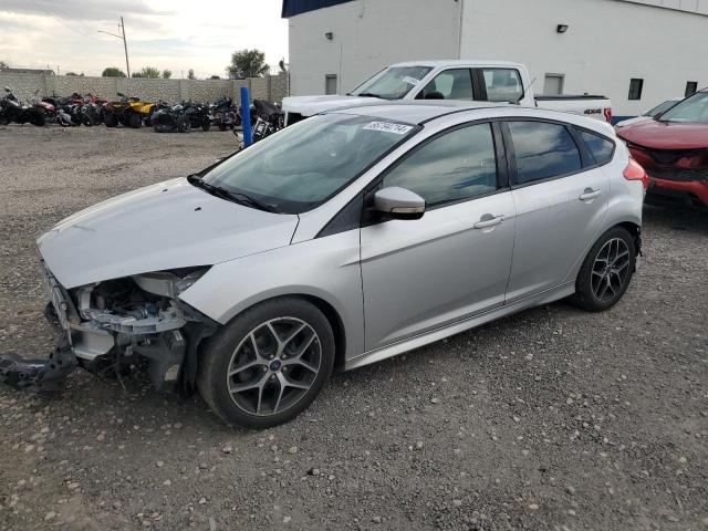 FORD FOCUS SE 2015 1fadp3k27fl380223