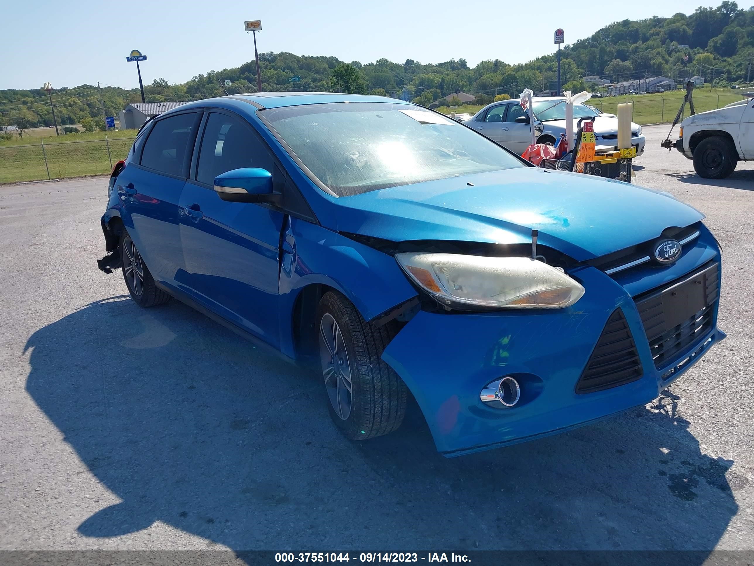 FORD FOCUS 2014 1fadp3k28el175573