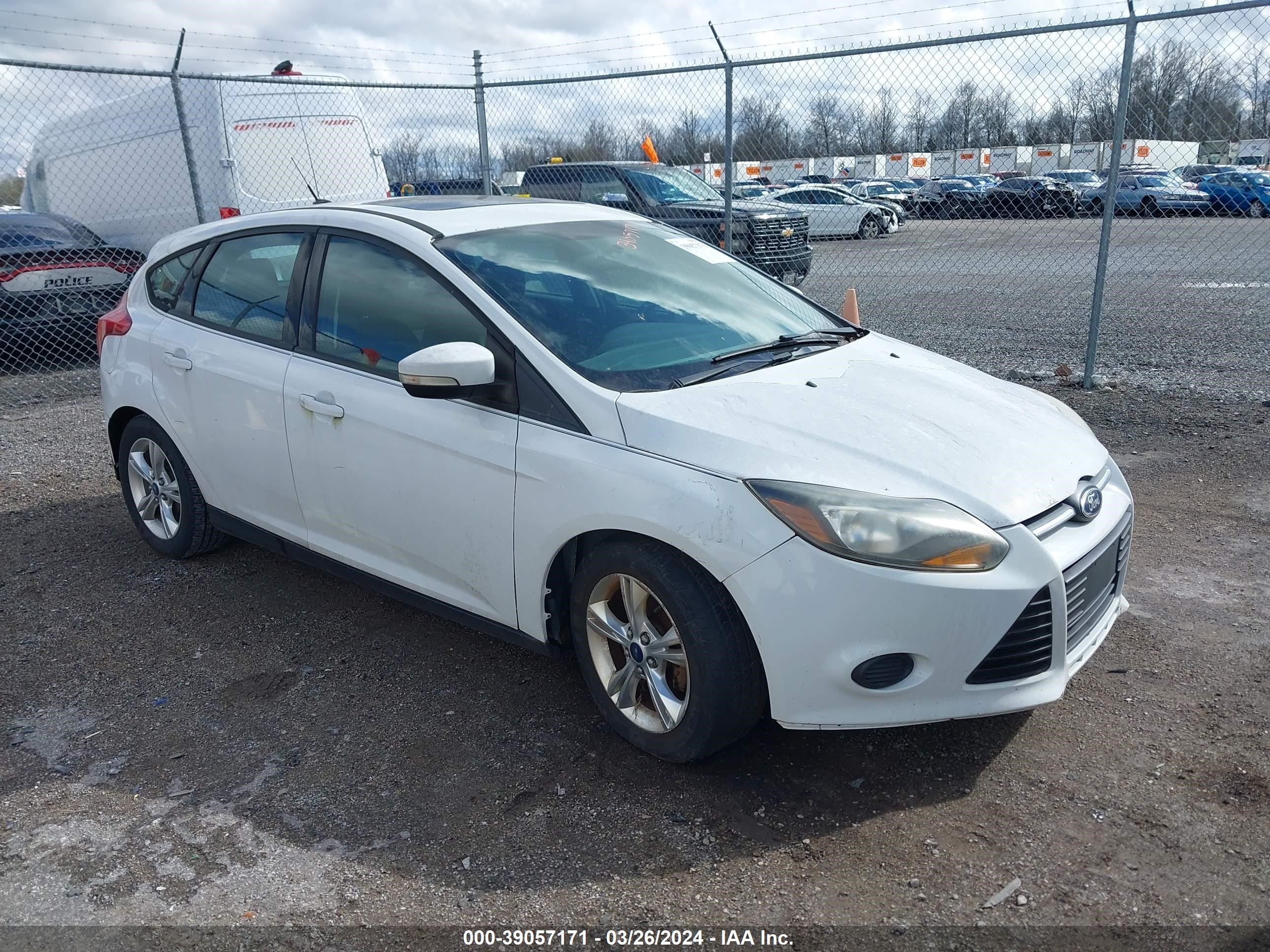 FORD FOCUS 2014 1fadp3k28el332633