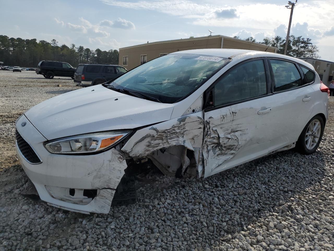 FORD FOCUS 2015 1fadp3k28fl233358