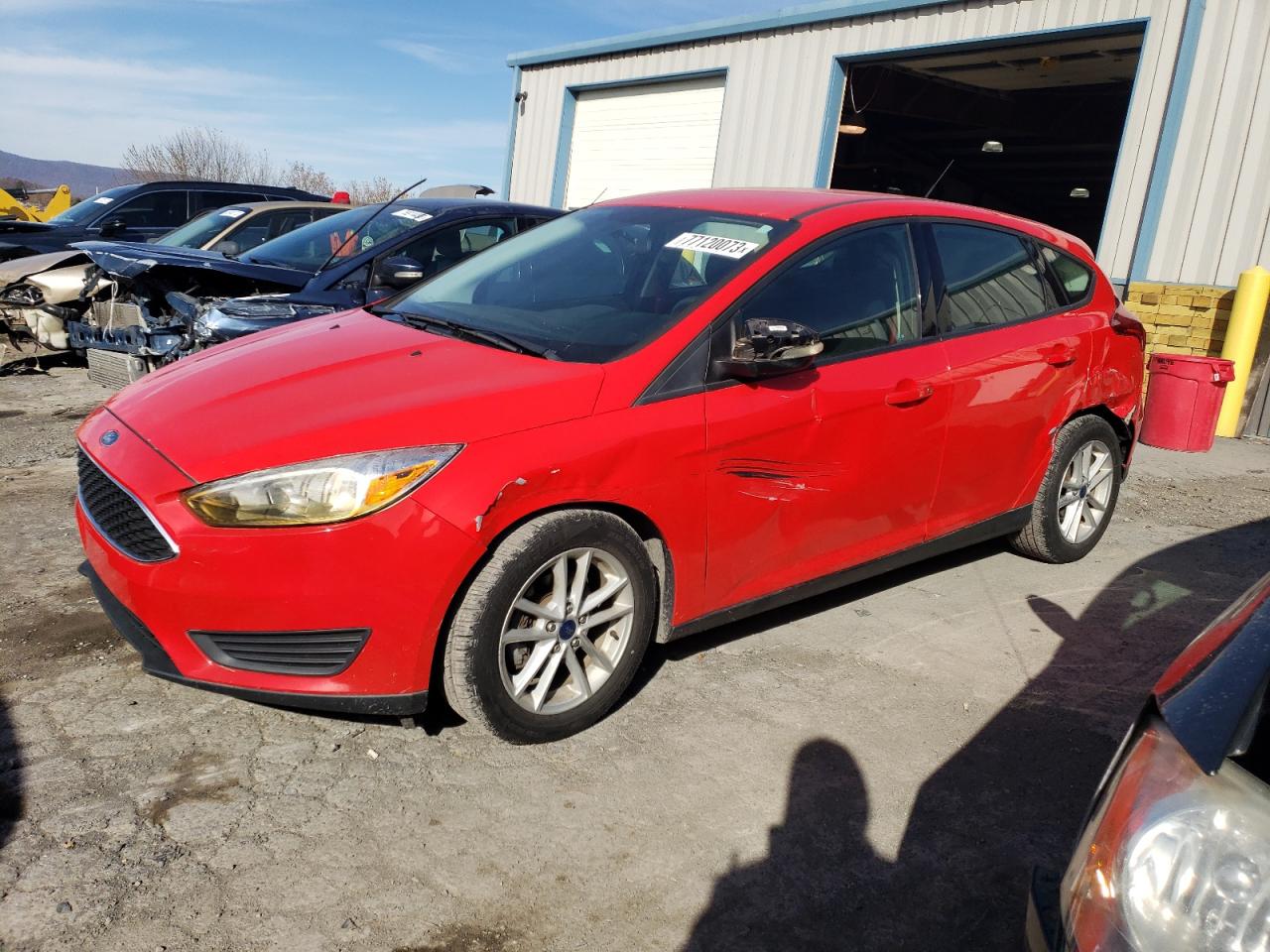 FORD FOCUS 2017 1fadp3k28hl265102