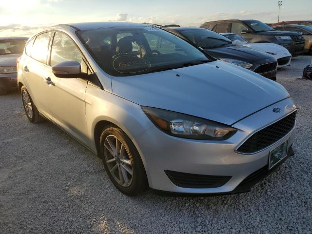 FORD FOCUS SE 2017 1fadp3k28hl278108