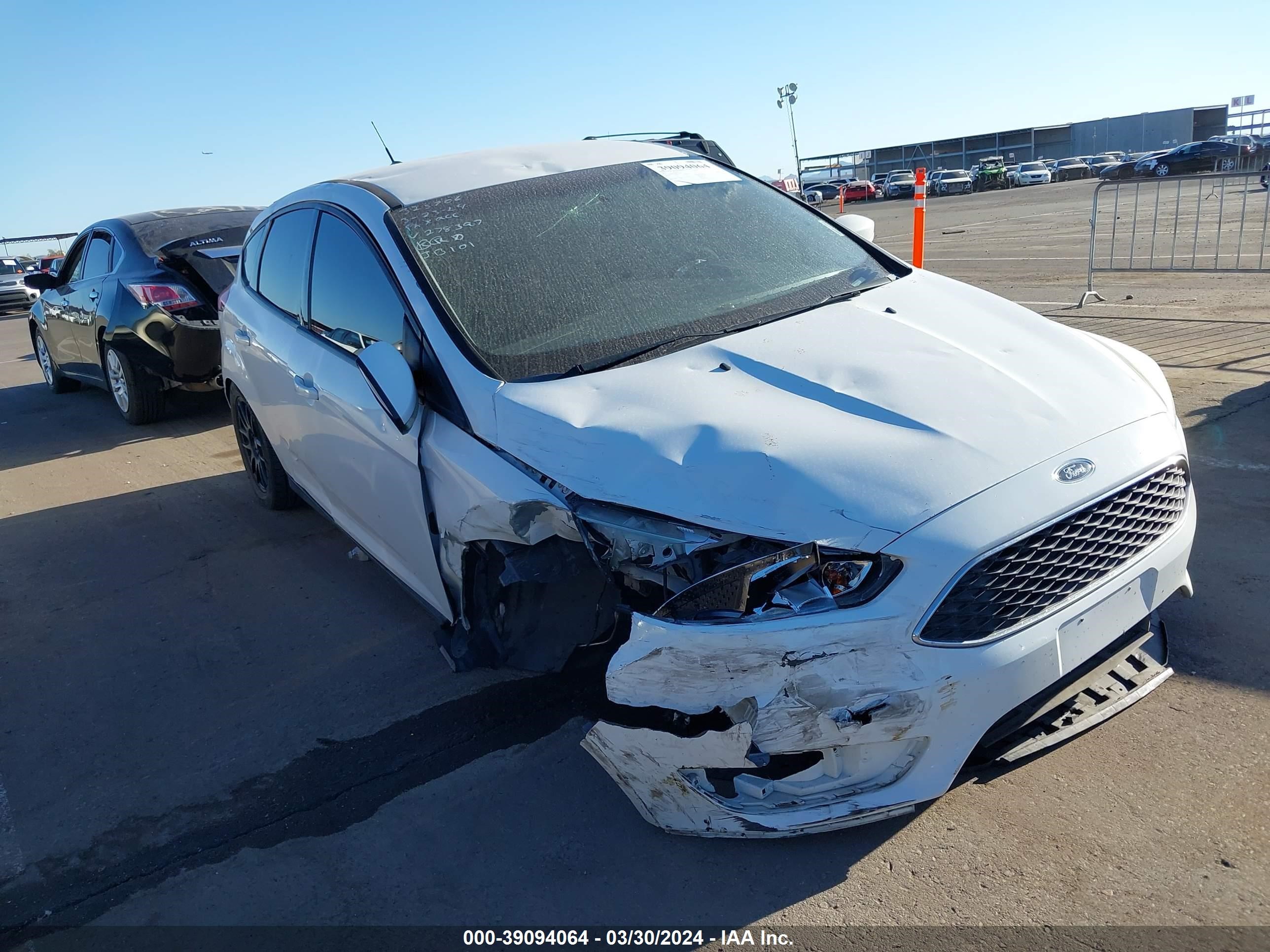 FORD FOCUS 2017 1fadp3k28hl278397