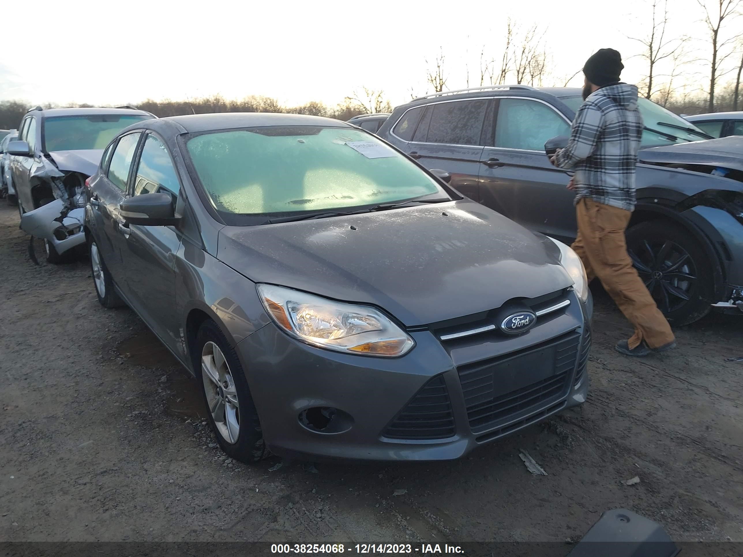 FORD FOCUS 2014 1fadp3k29el443787