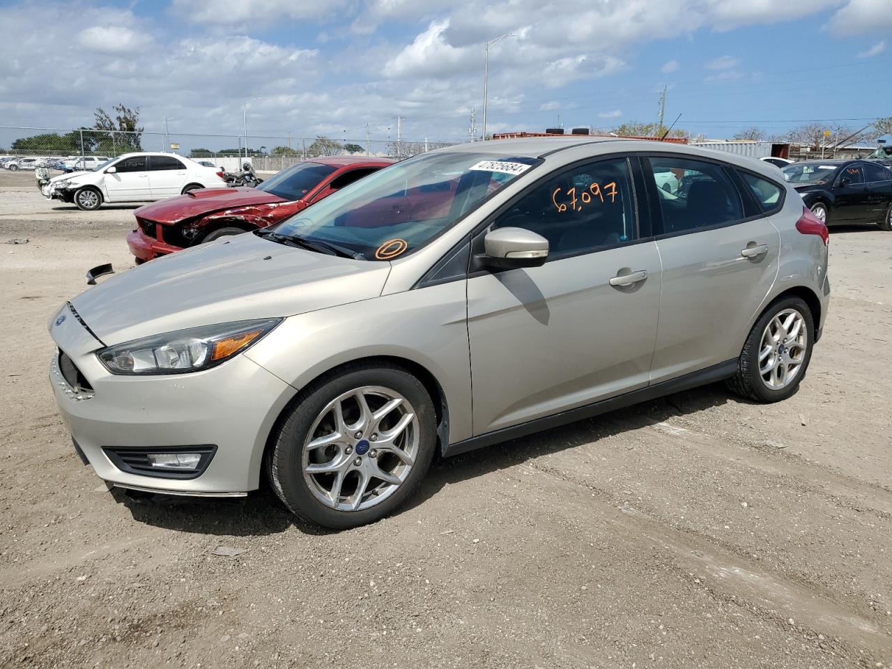 FORD FOCUS 2015 1fadp3k29fl283962