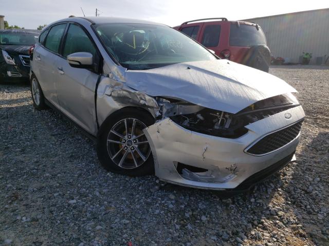 FORD FOCUS SE 2017 1fadp3k29hl231377