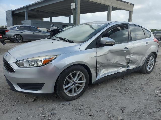 FORD FOCUS SE 2017 1fadp3k29hl327302