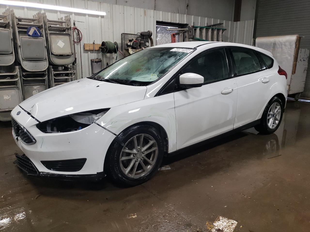 FORD FOCUS 2018 1fadp3k2xjl267035