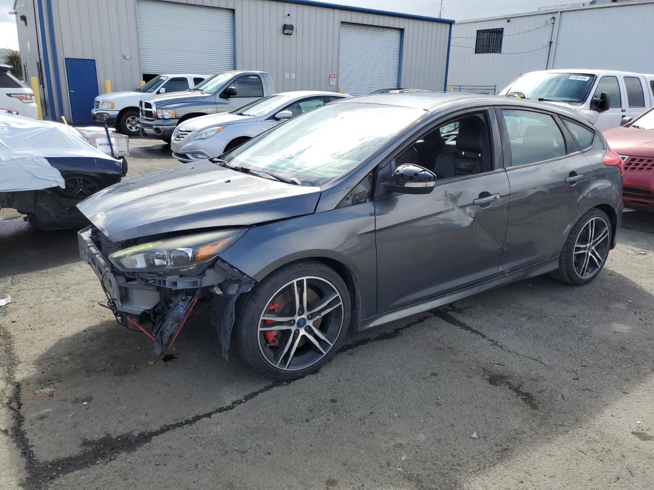 FORD FOCUS 2016 1fadp3l95gl337366