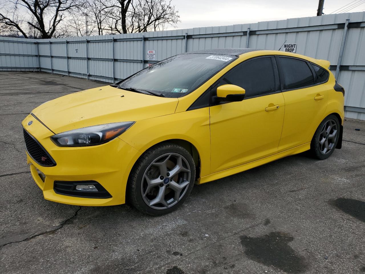 FORD FOCUS 2017 1fadp3l96hl209476