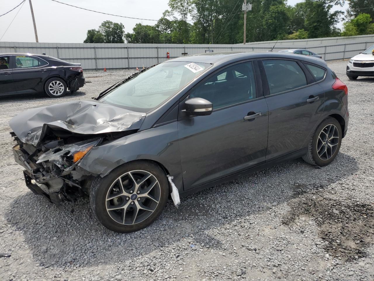 FORD FOCUS 2017 1fadp3m22hl227572