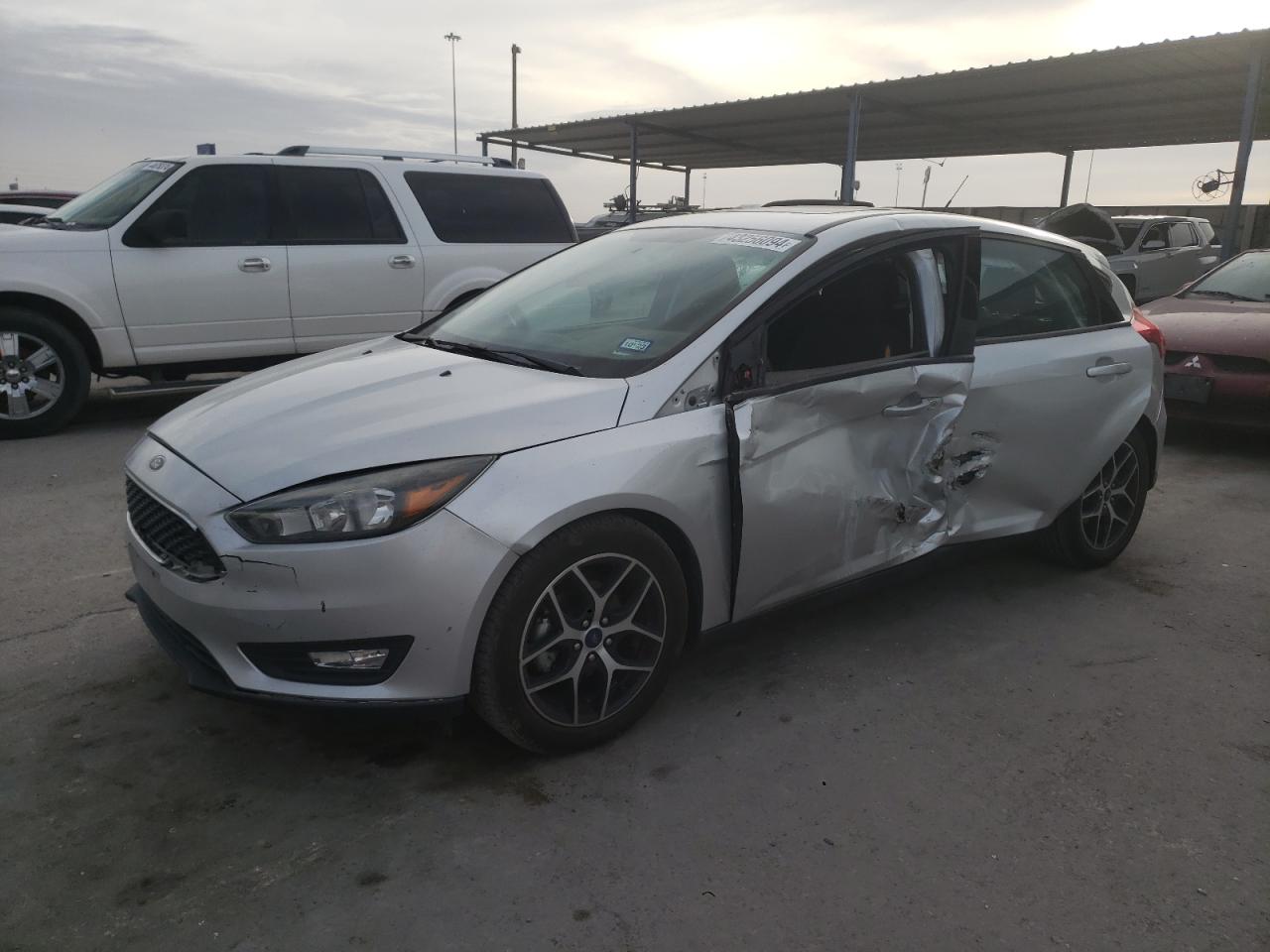 FORD FOCUS 2017 1fadp3m29hl324459