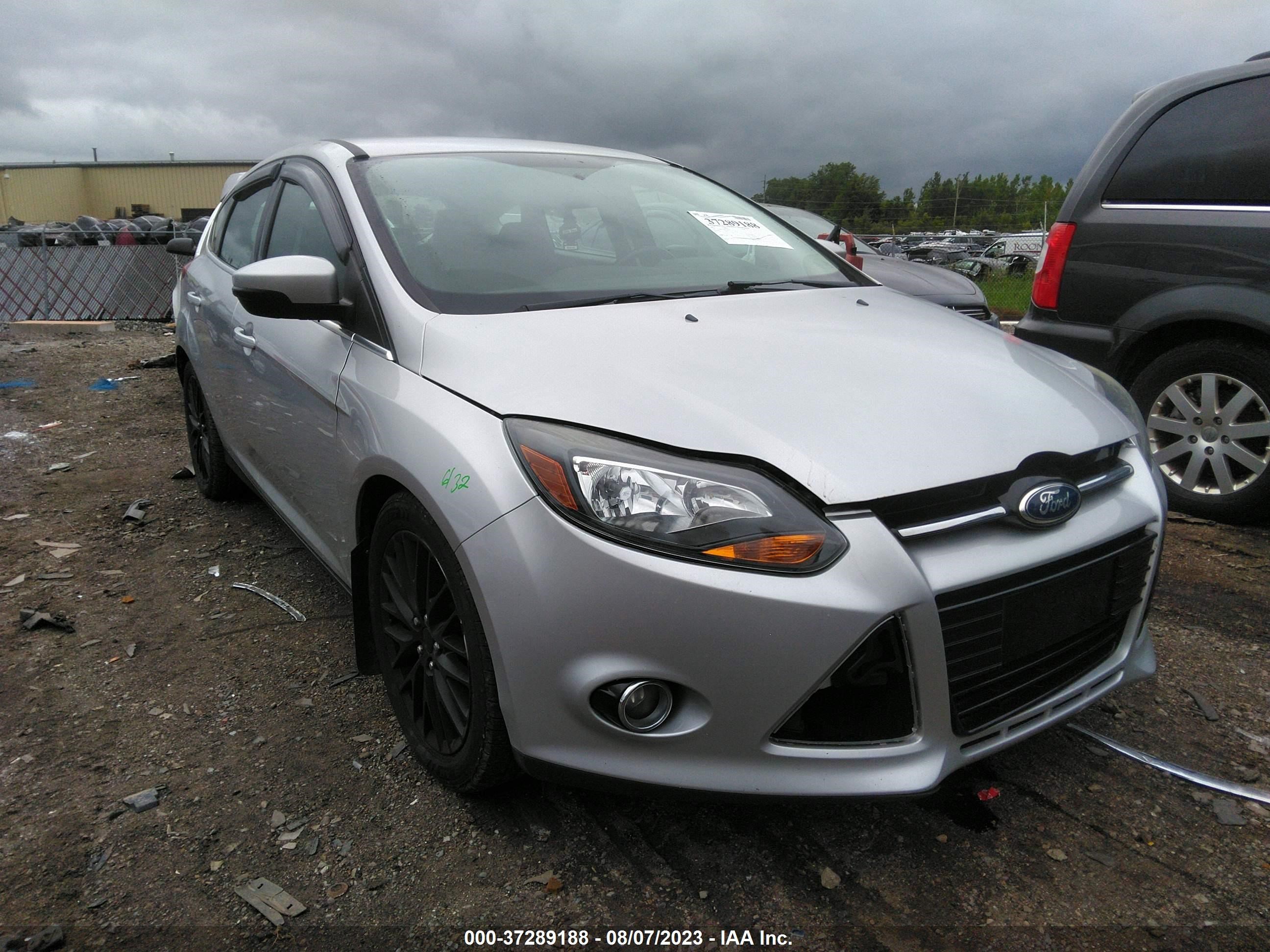 FORD FOCUS 2014 1fadp3n20el401617