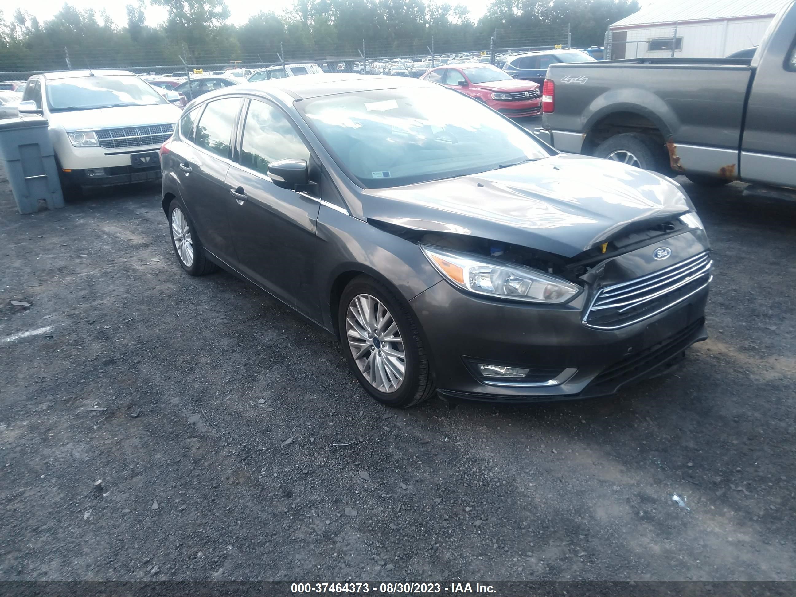 FORD FOCUS 2018 1fadp3n25jl280562