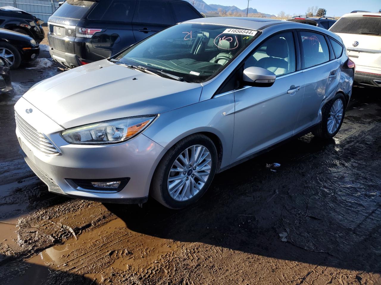 FORD FOCUS 2018 1fadp3n27jl296312