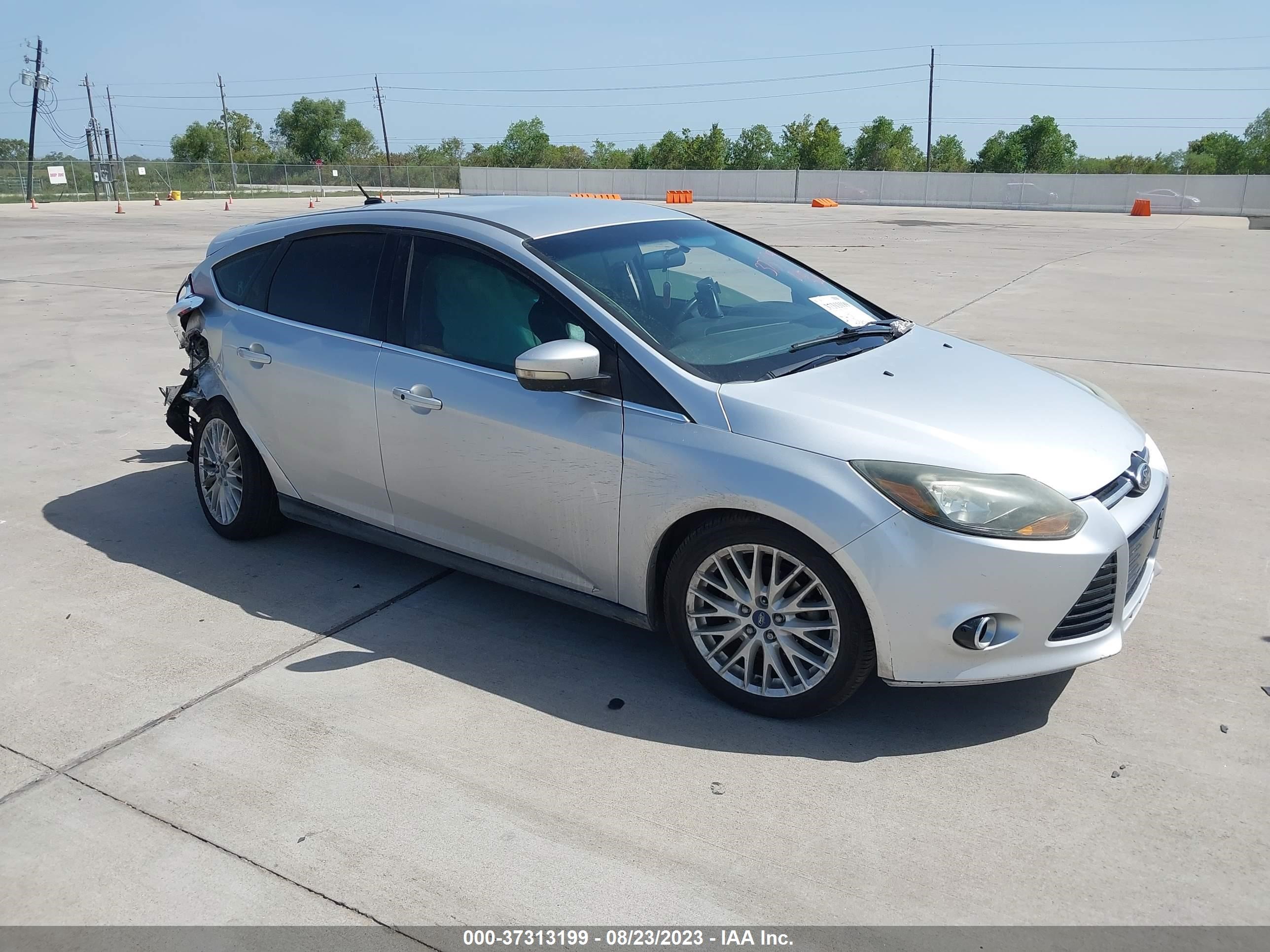 FORD FOCUS 2014 1fadp3n29el246646