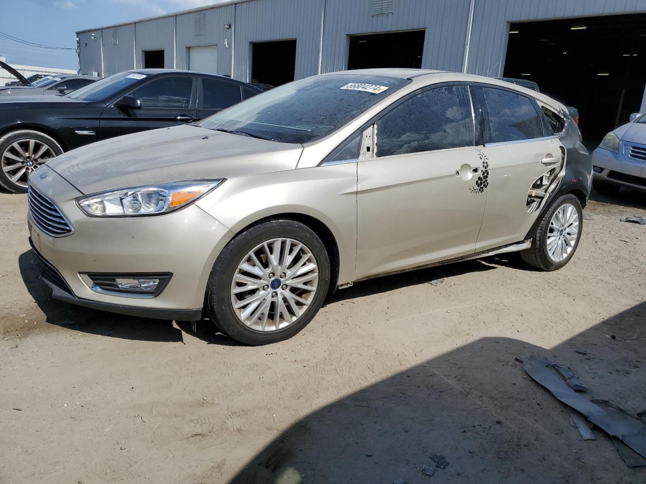 FORD FOCUS 2018 1fadp3n29jl299986