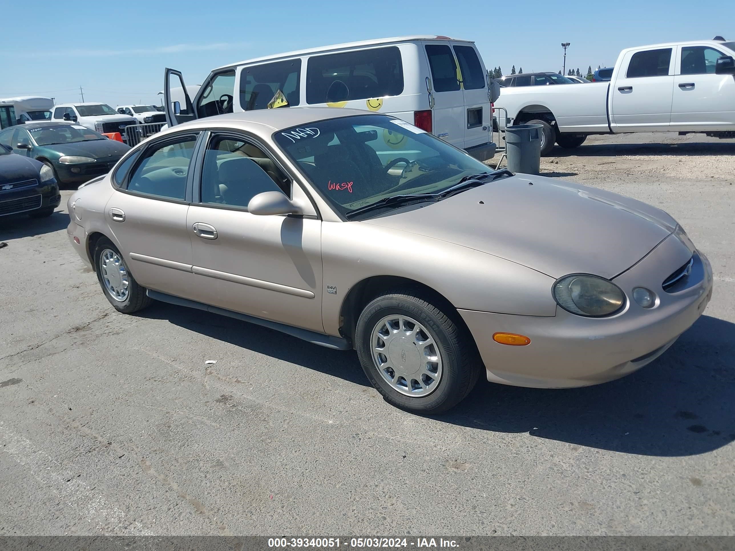 FORD TAURUS 1998 1fafp52s4wg213069