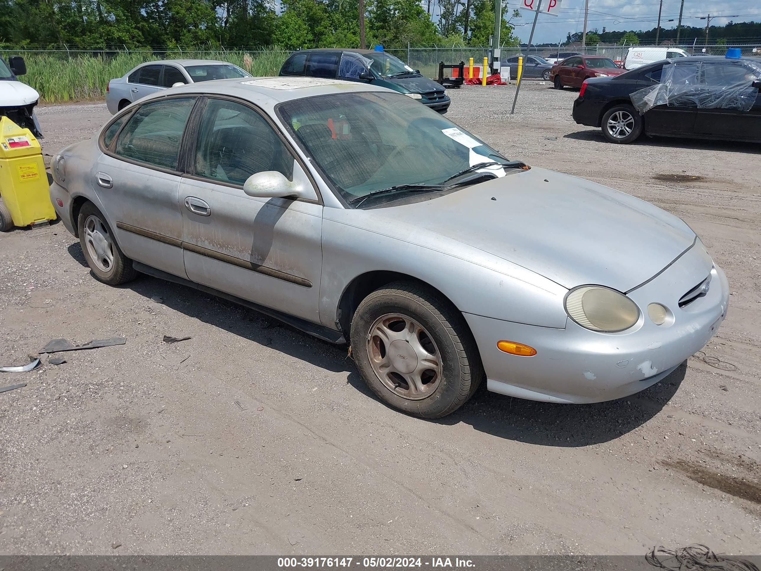 FORD TAURUS 1998 1fafp52u8wa113190