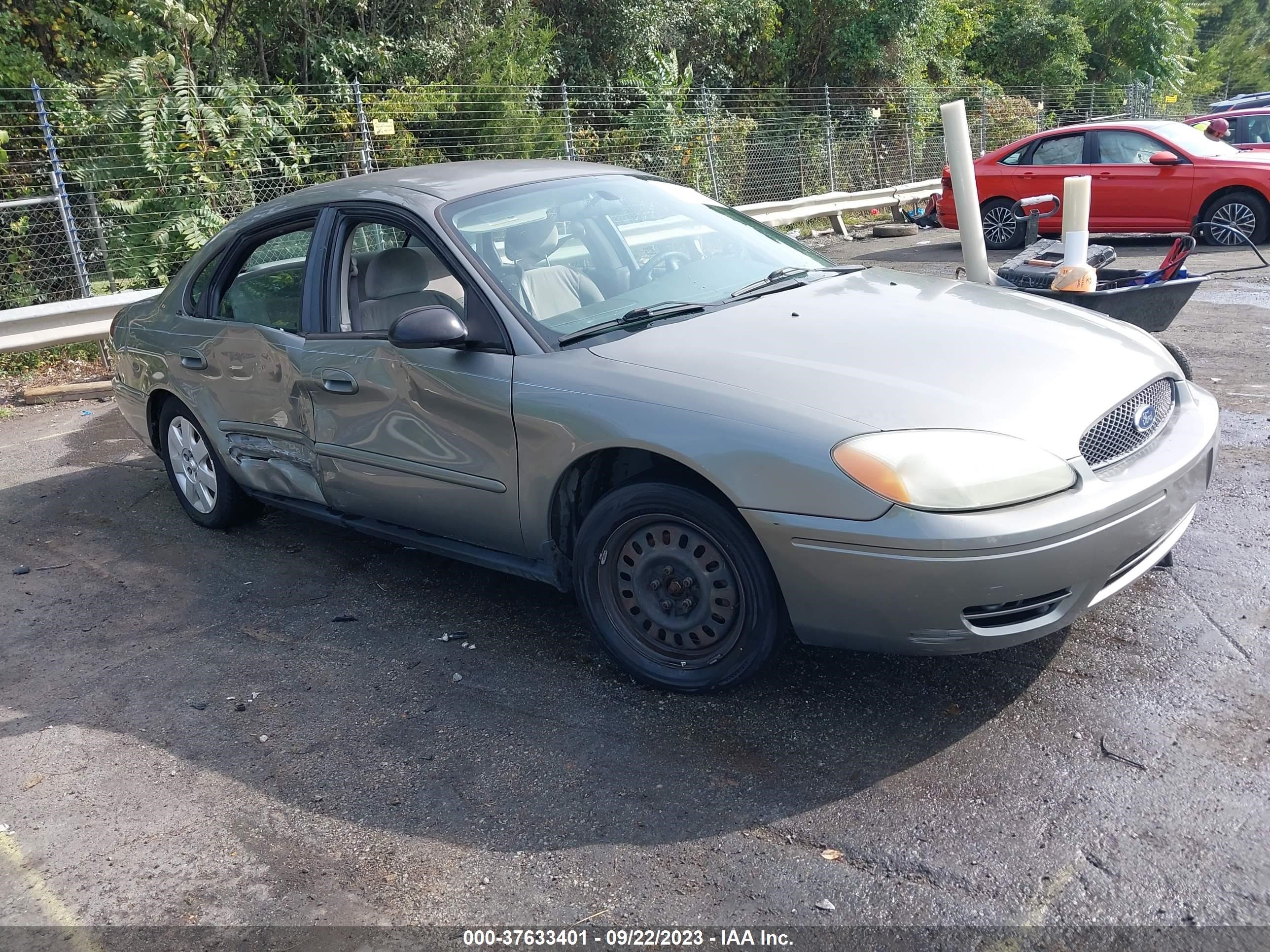 FORD TAURUS 2004 1fafp52ux4a114239