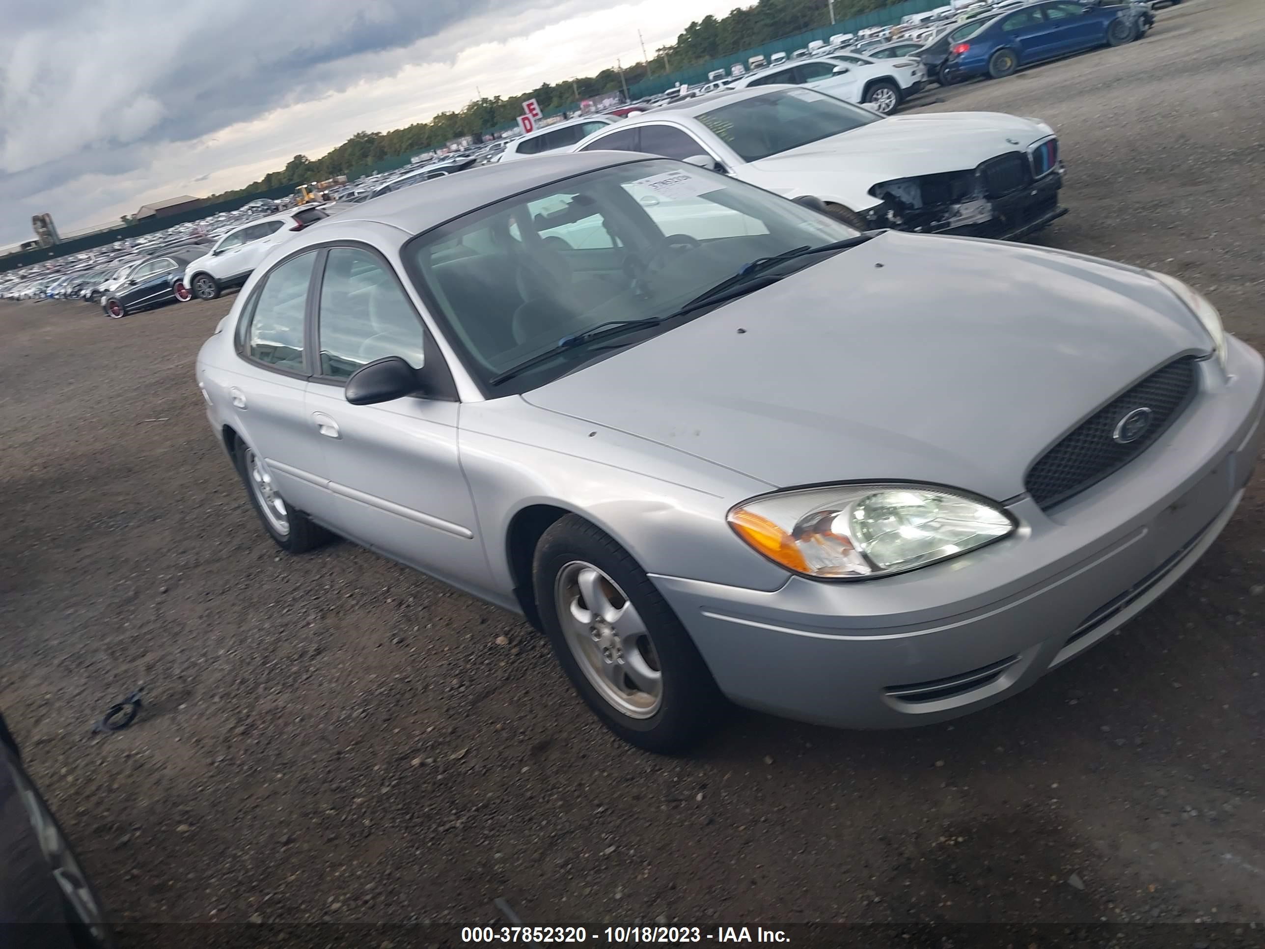 FORD TAURUS 2005 1fafp53205a124020