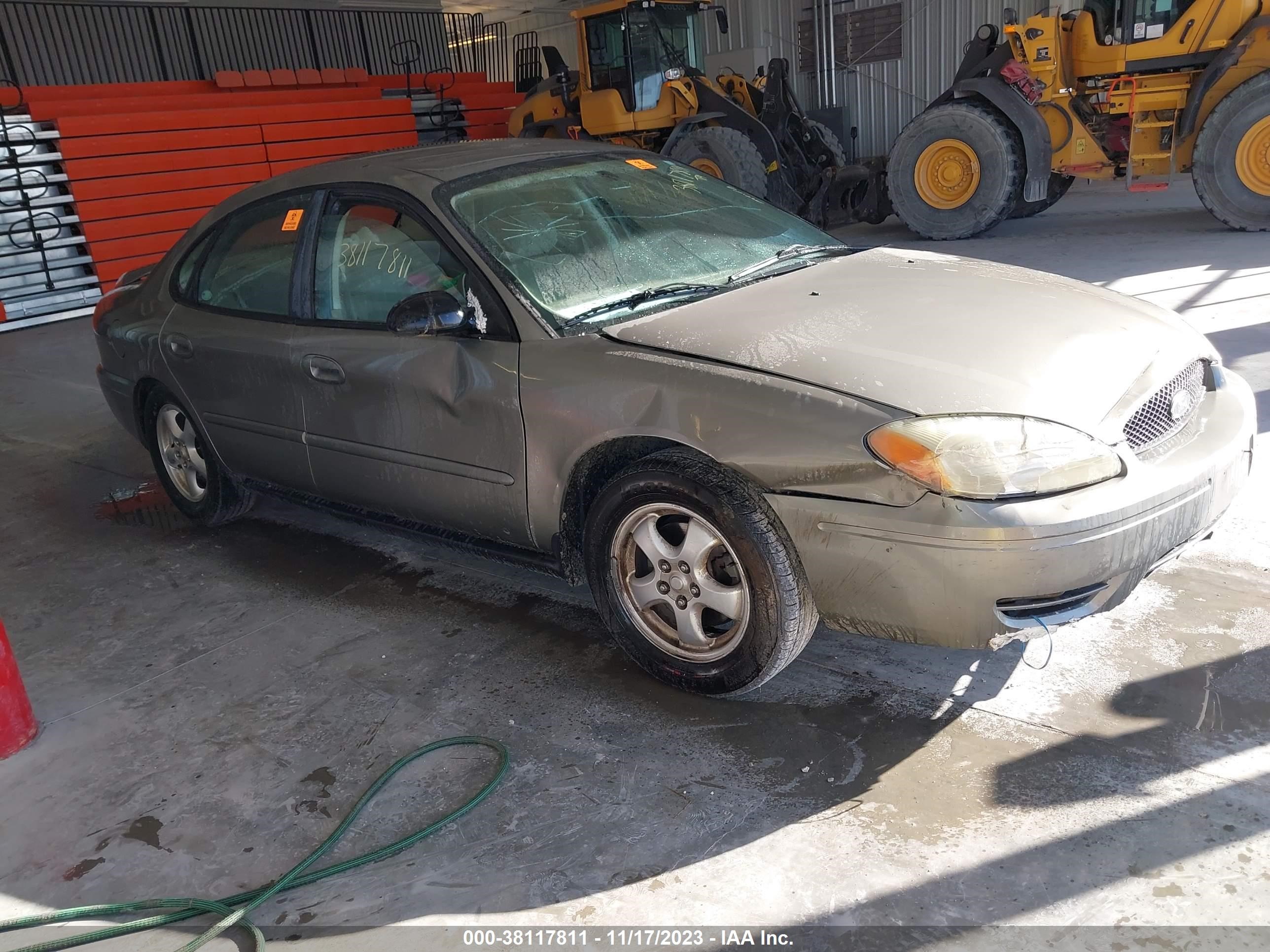 FORD TAURUS 2004 1fafp53214a208555