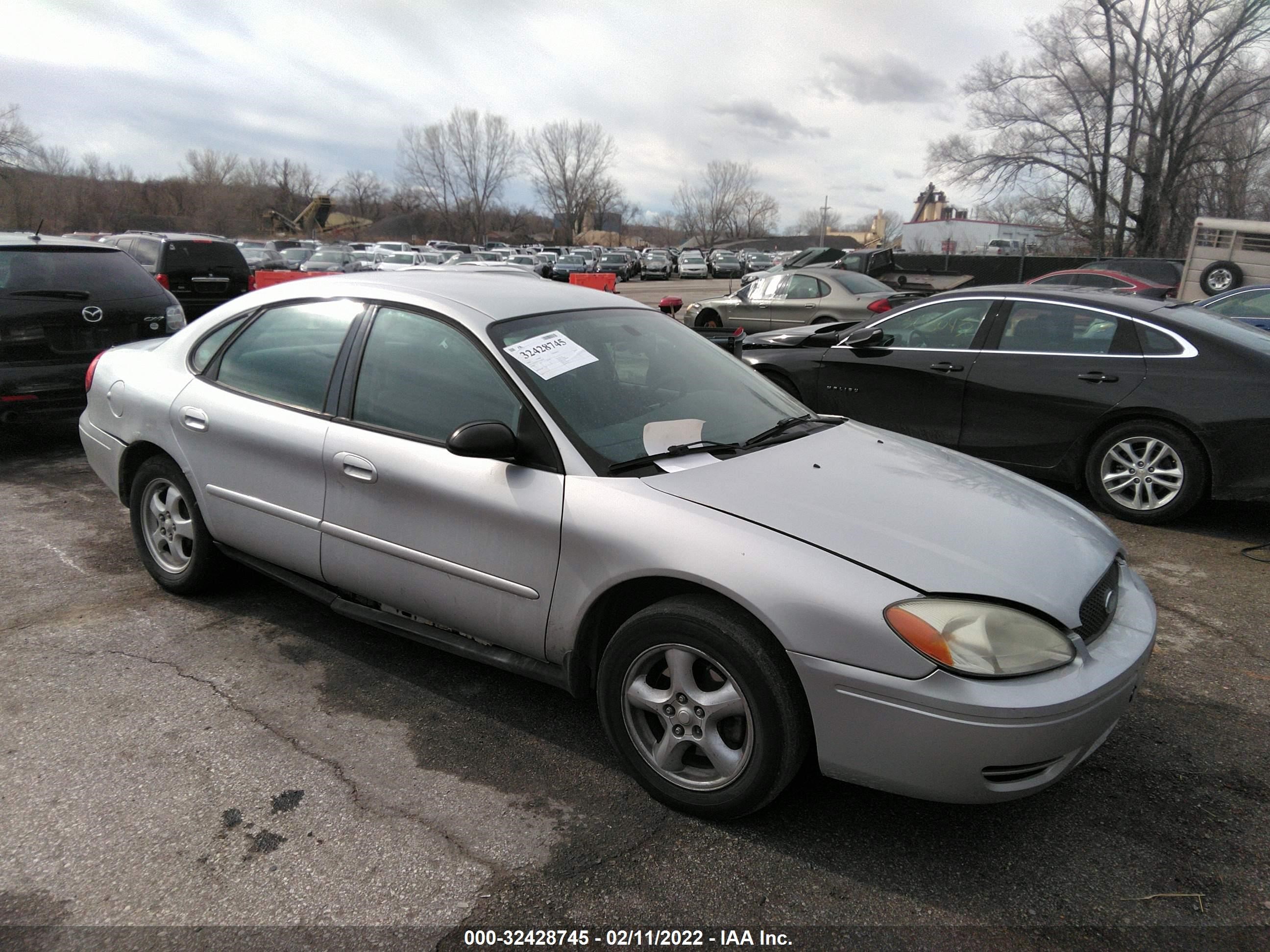 FORD TAURUS 2004 1fafp53274g168298