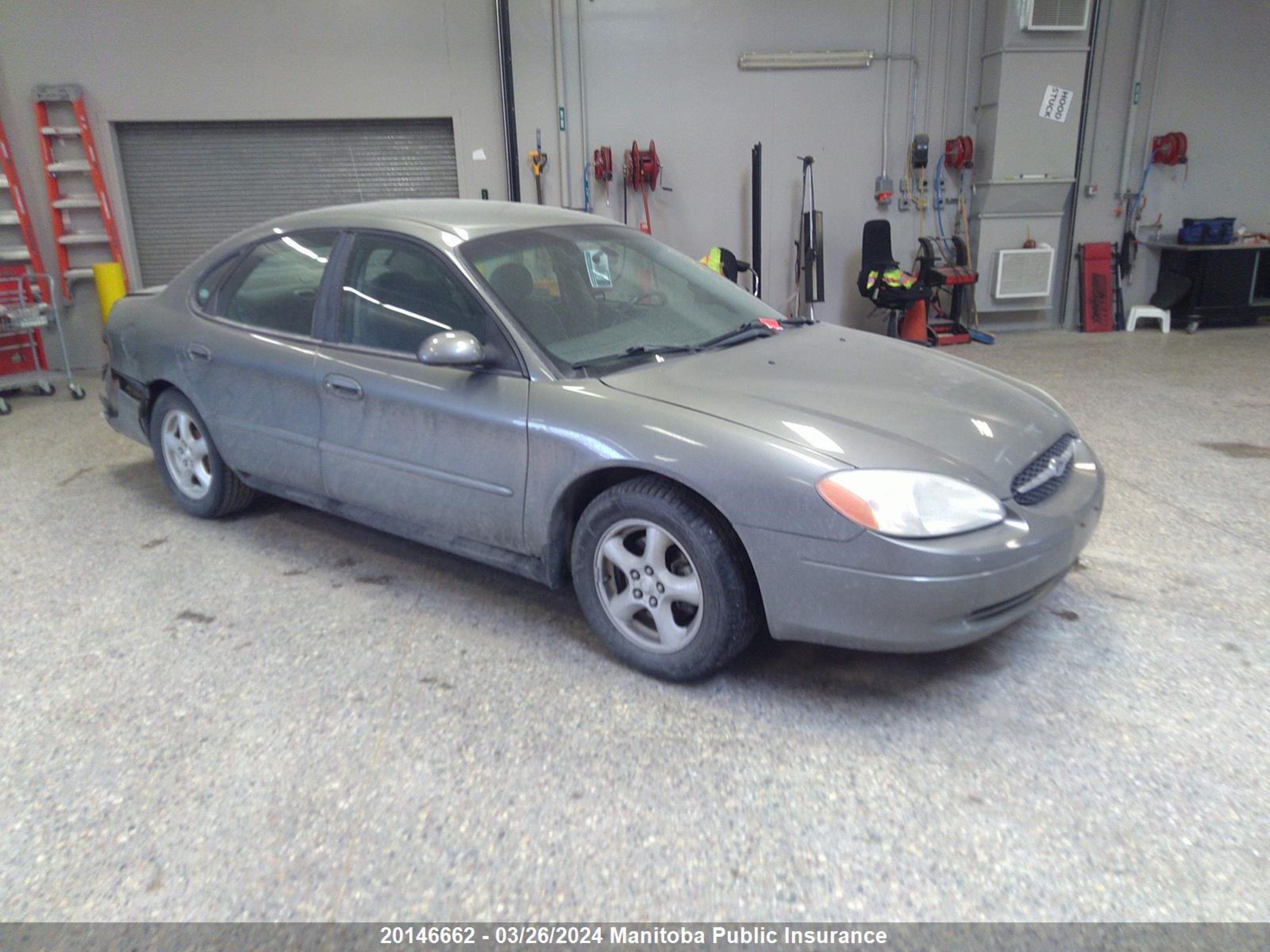 FORD TAURUS 2002 1fafp53u22g242130