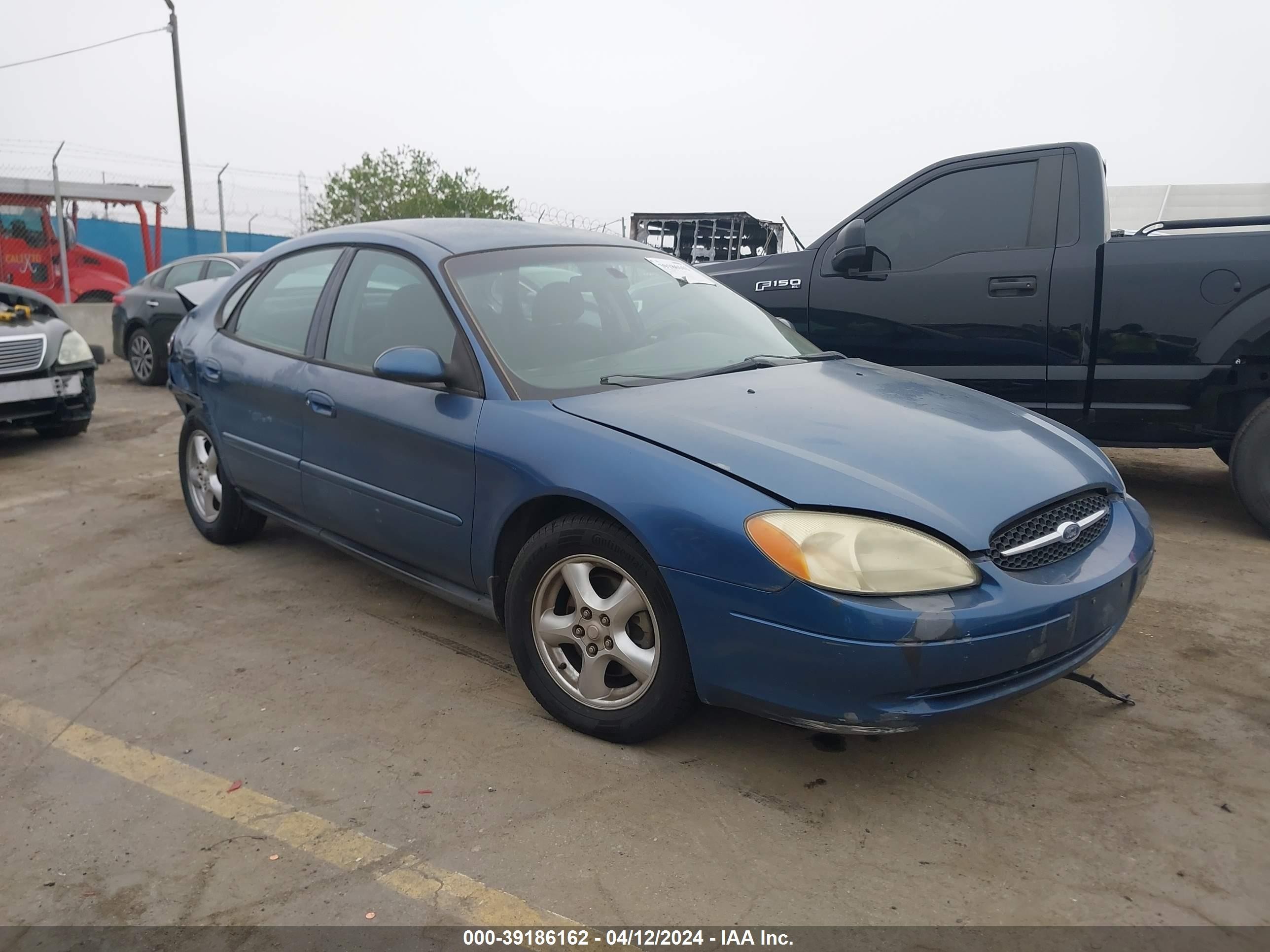 FORD TAURUS 2002 1fafp53u92g252671