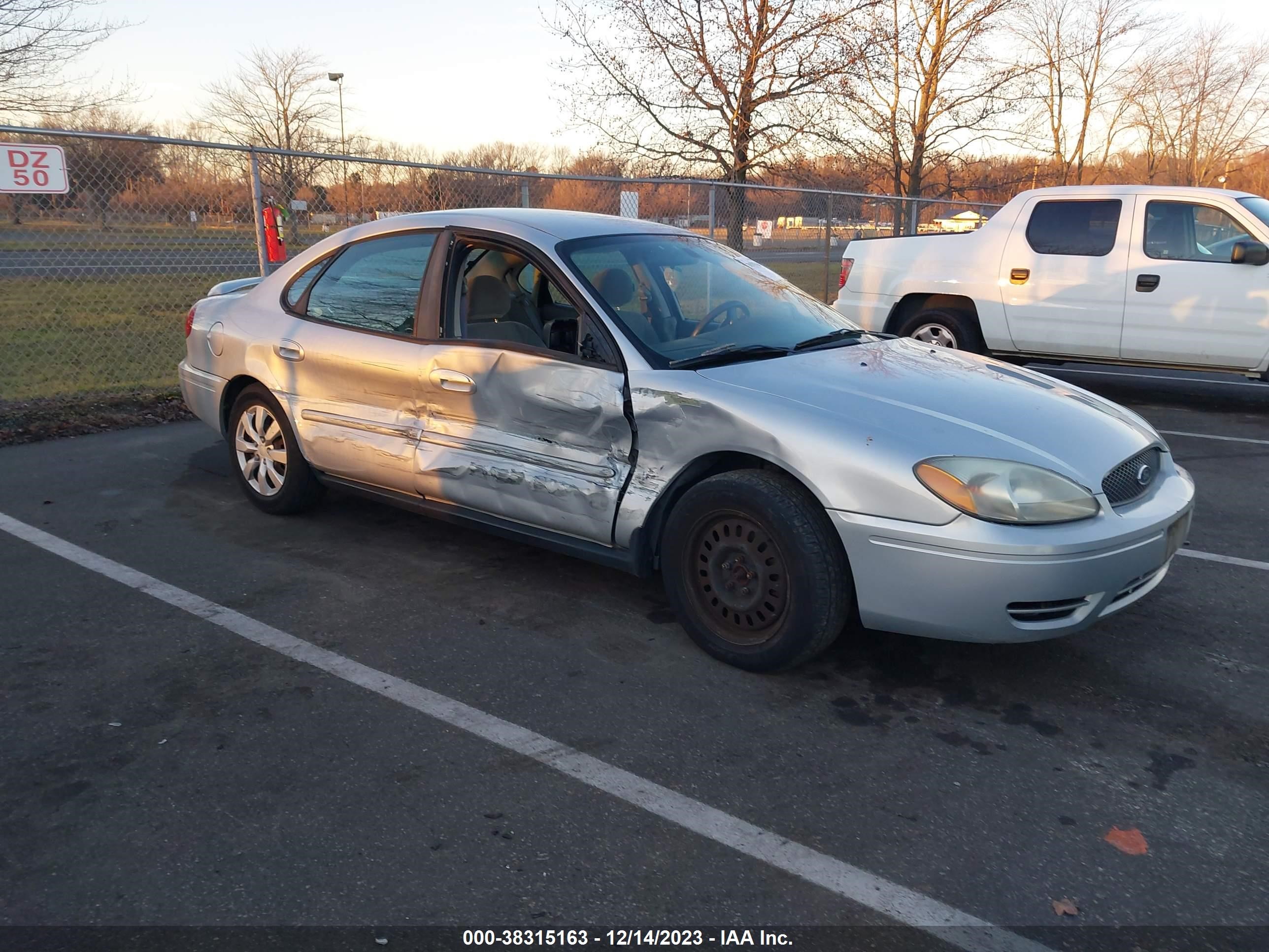 FORD TAURUS 2004 1fafp53ux4a151077