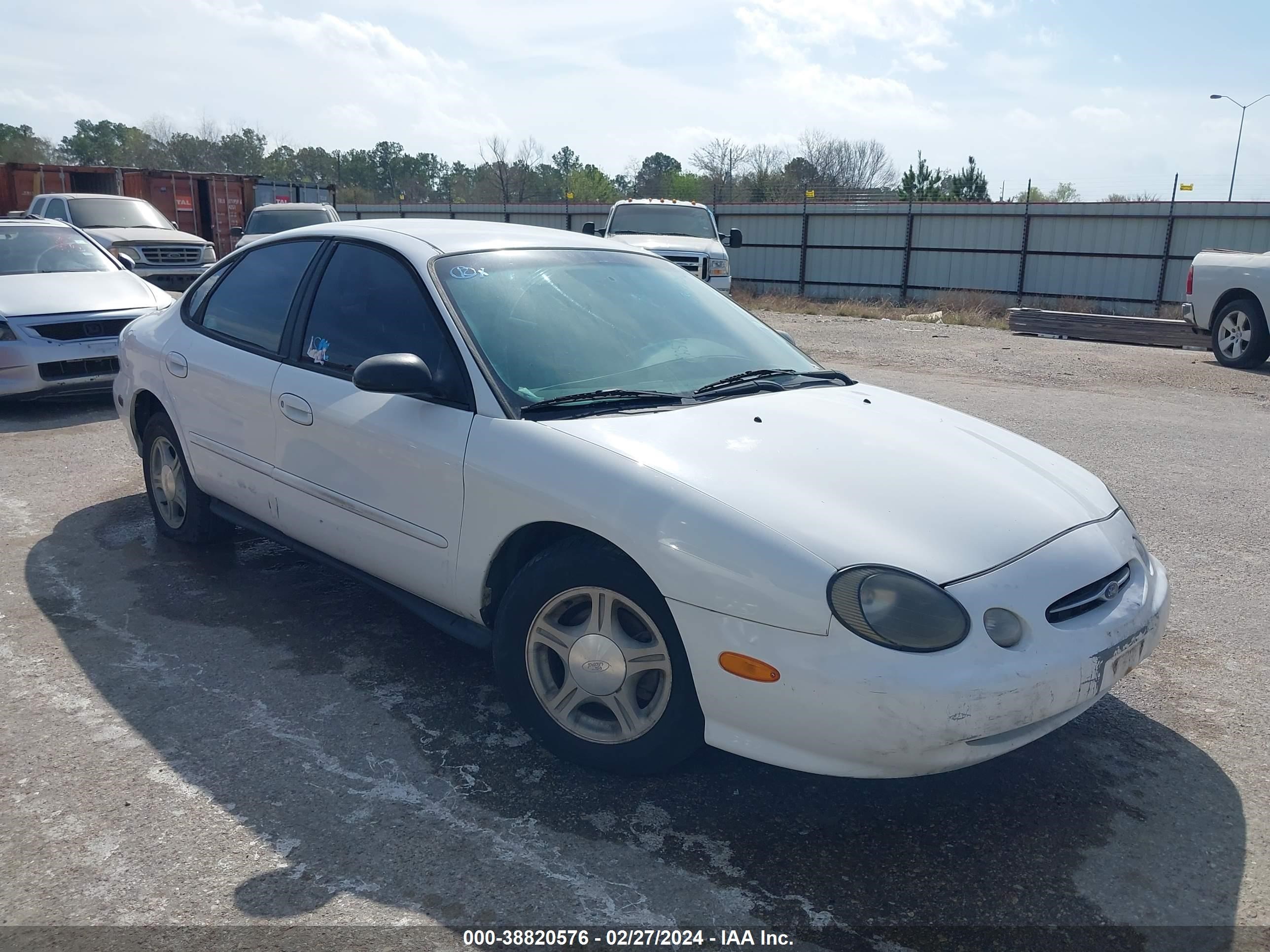 FORD TAURUS 1999 1fafp53uxxa325962