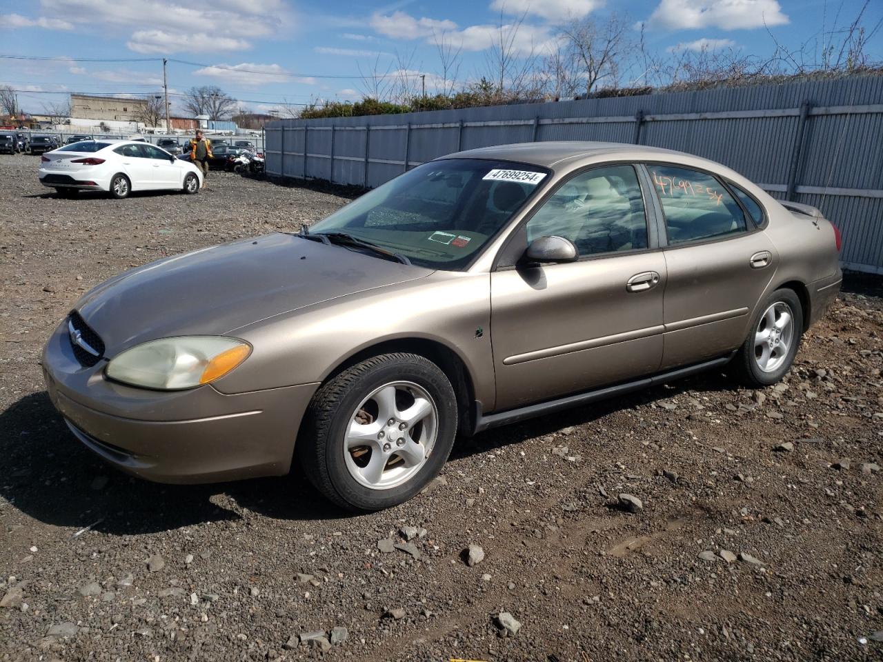 FORD TAURUS 2002 1fafp55212a252579