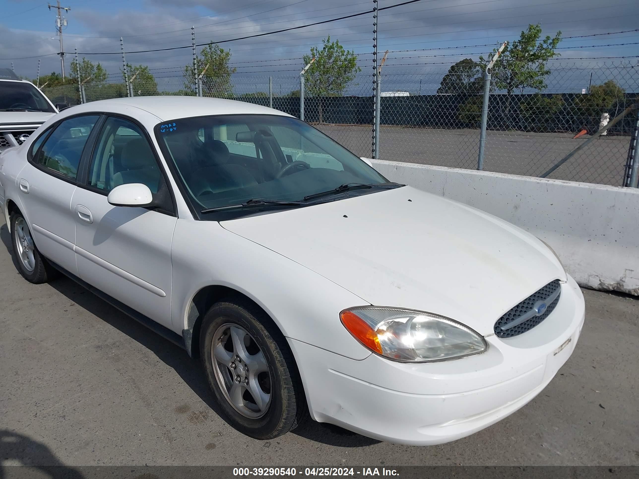 FORD TAURUS 2003 1fafp55253g184916