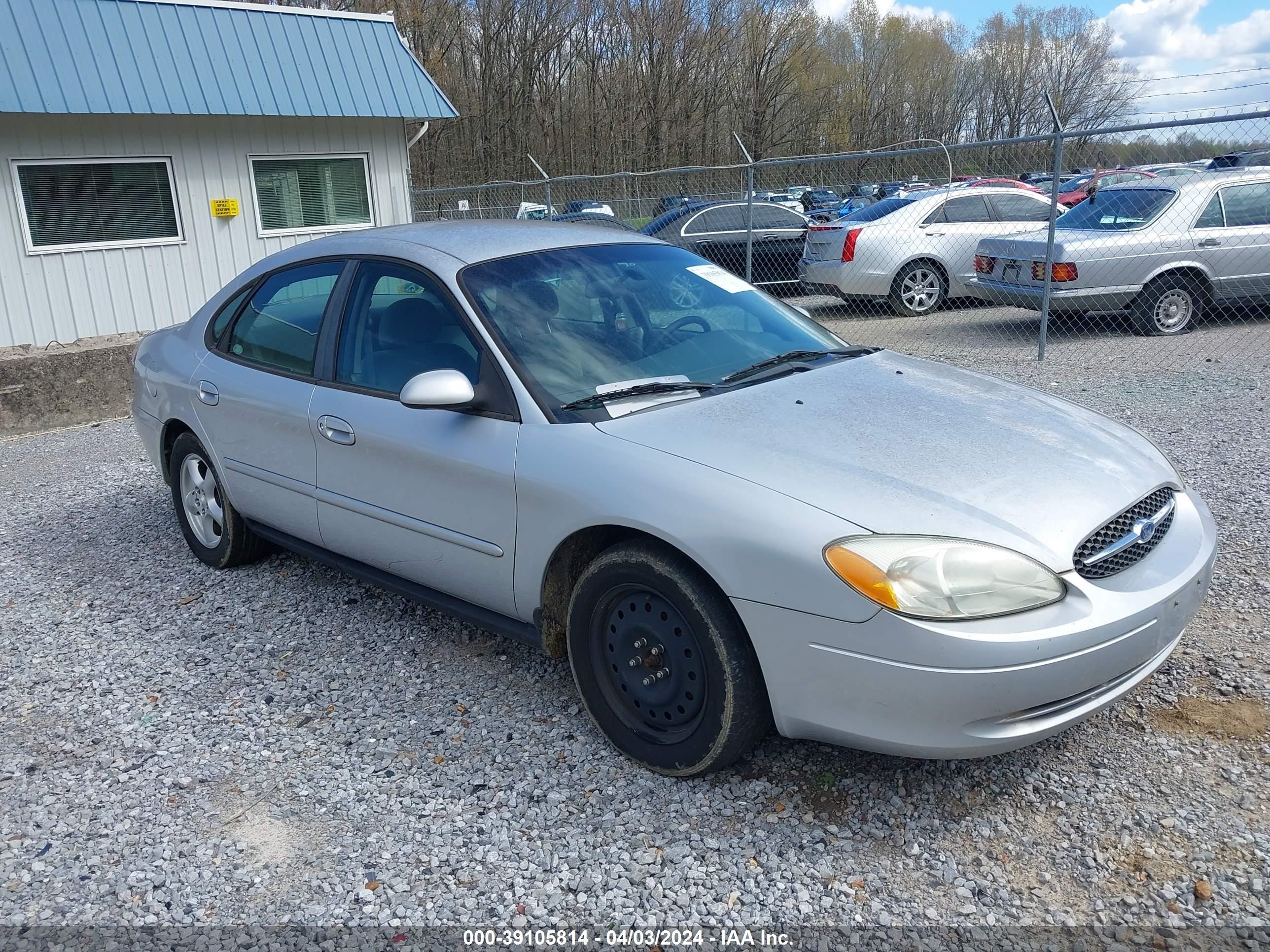 FORD TAURUS 2003 1fafp55273a177372