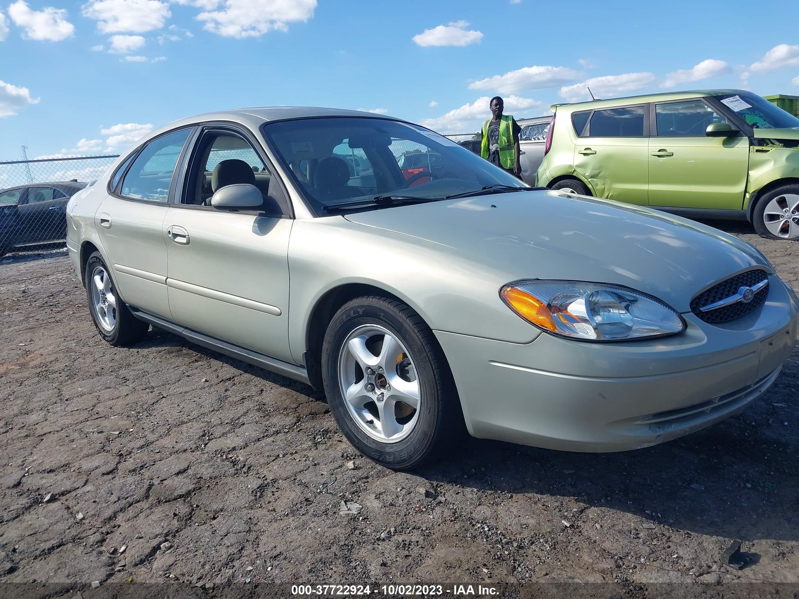 FORD TAURUS 2003 1fafp55293a169676