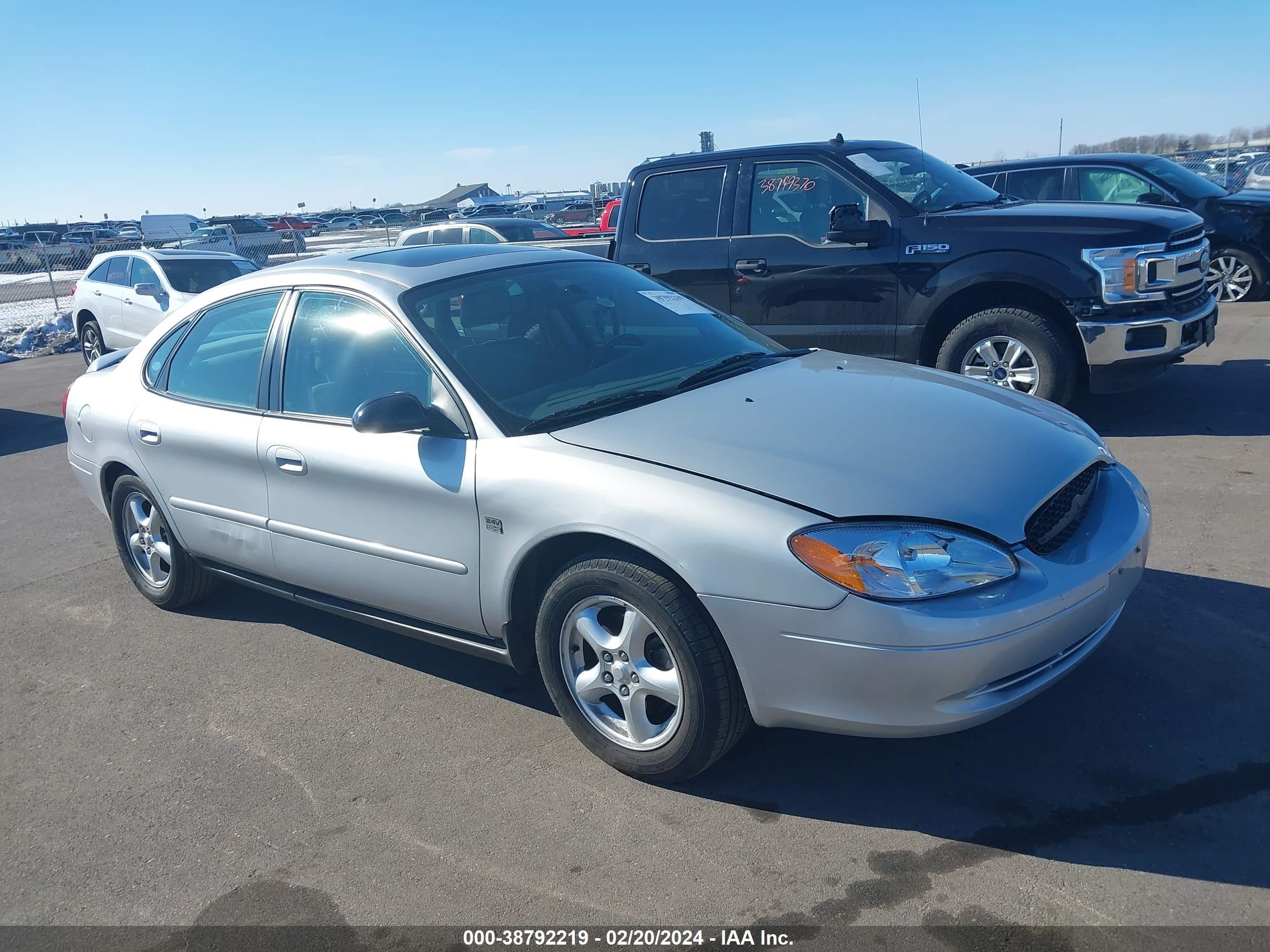 FORD TAURUS 2003 1fafp55s23g263802