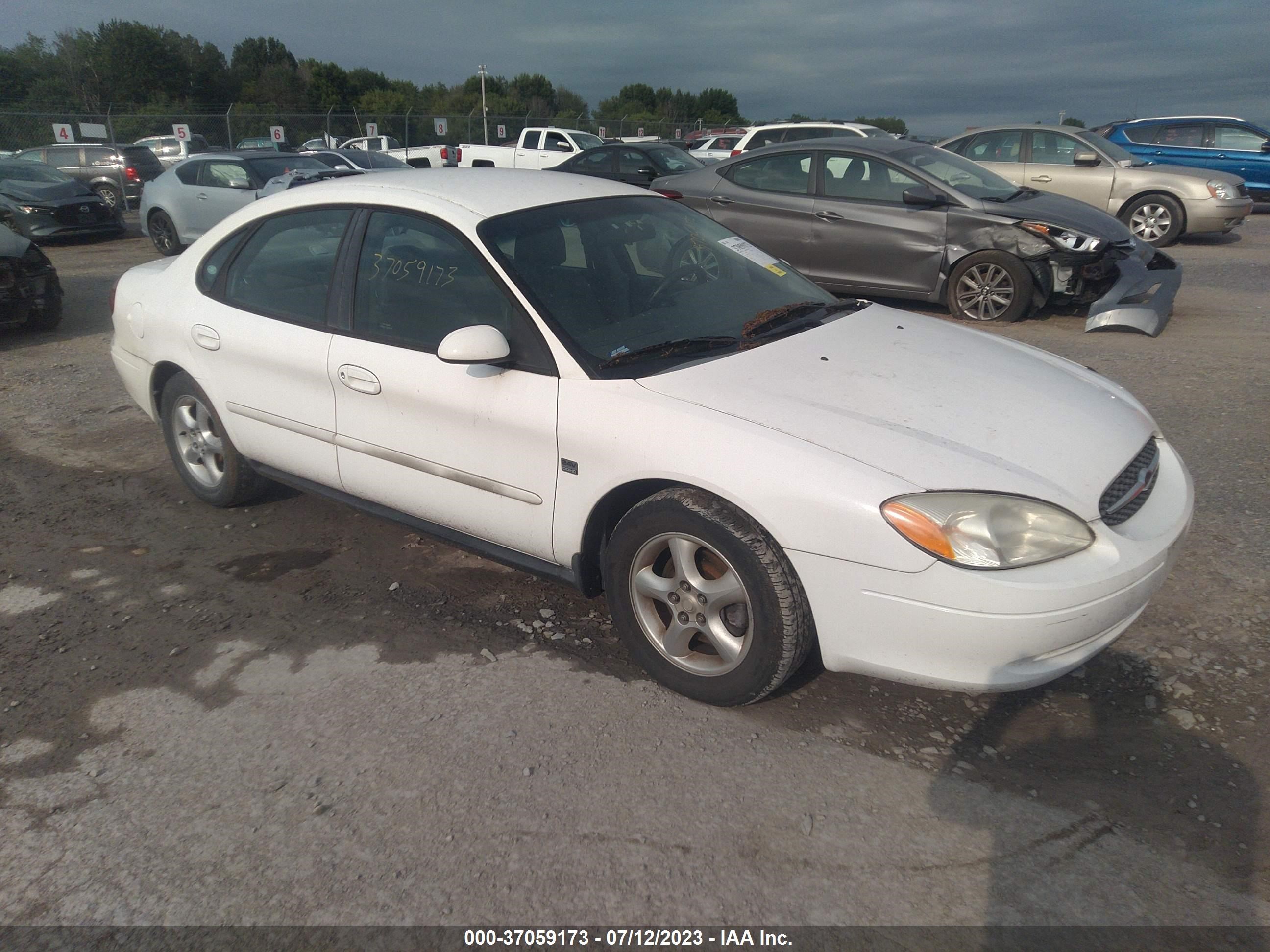 FORD TAURUS 2001 1fafp55s51g134126