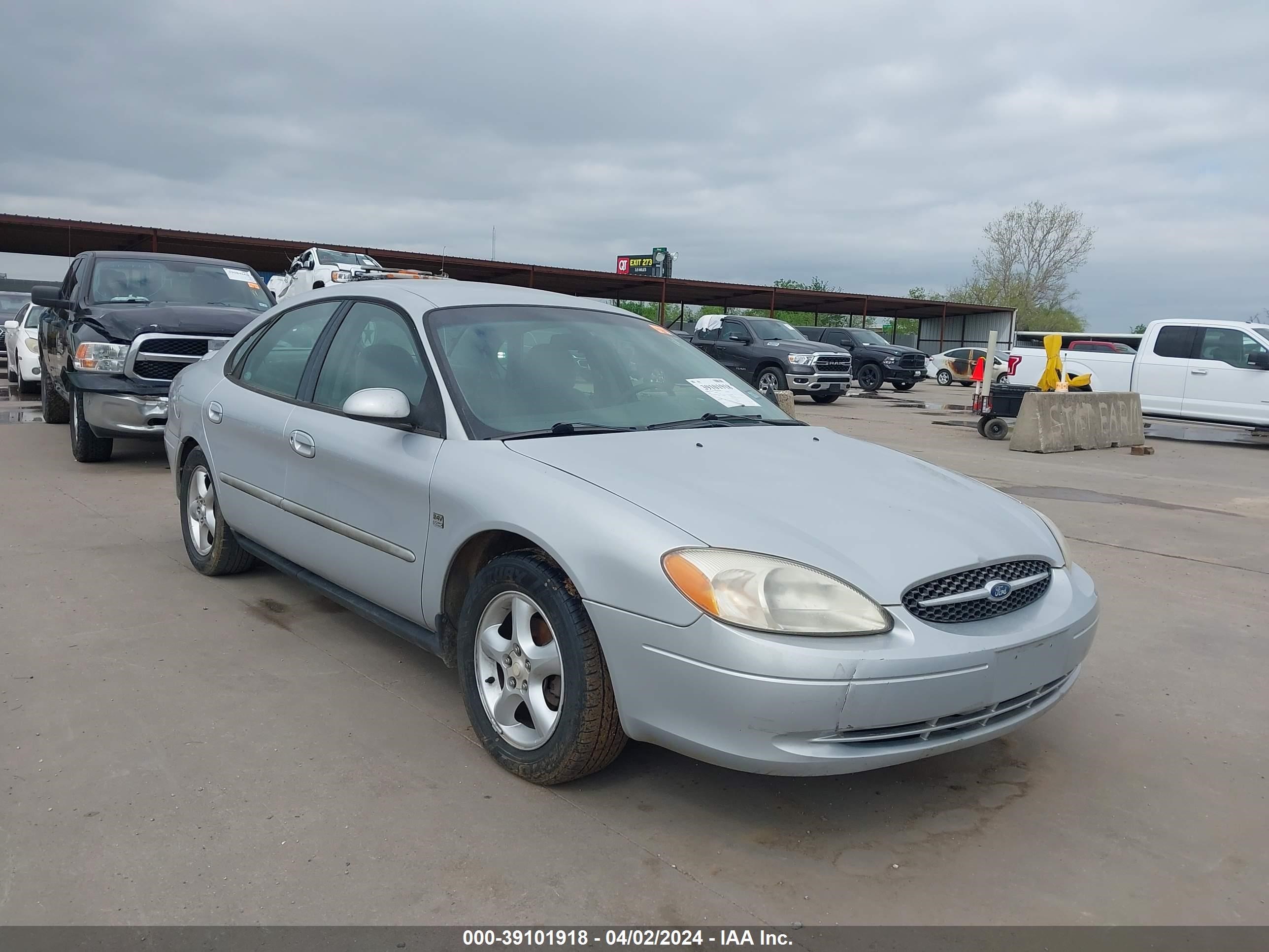 FORD TAURUS 2000 1fafp55s6ya221868